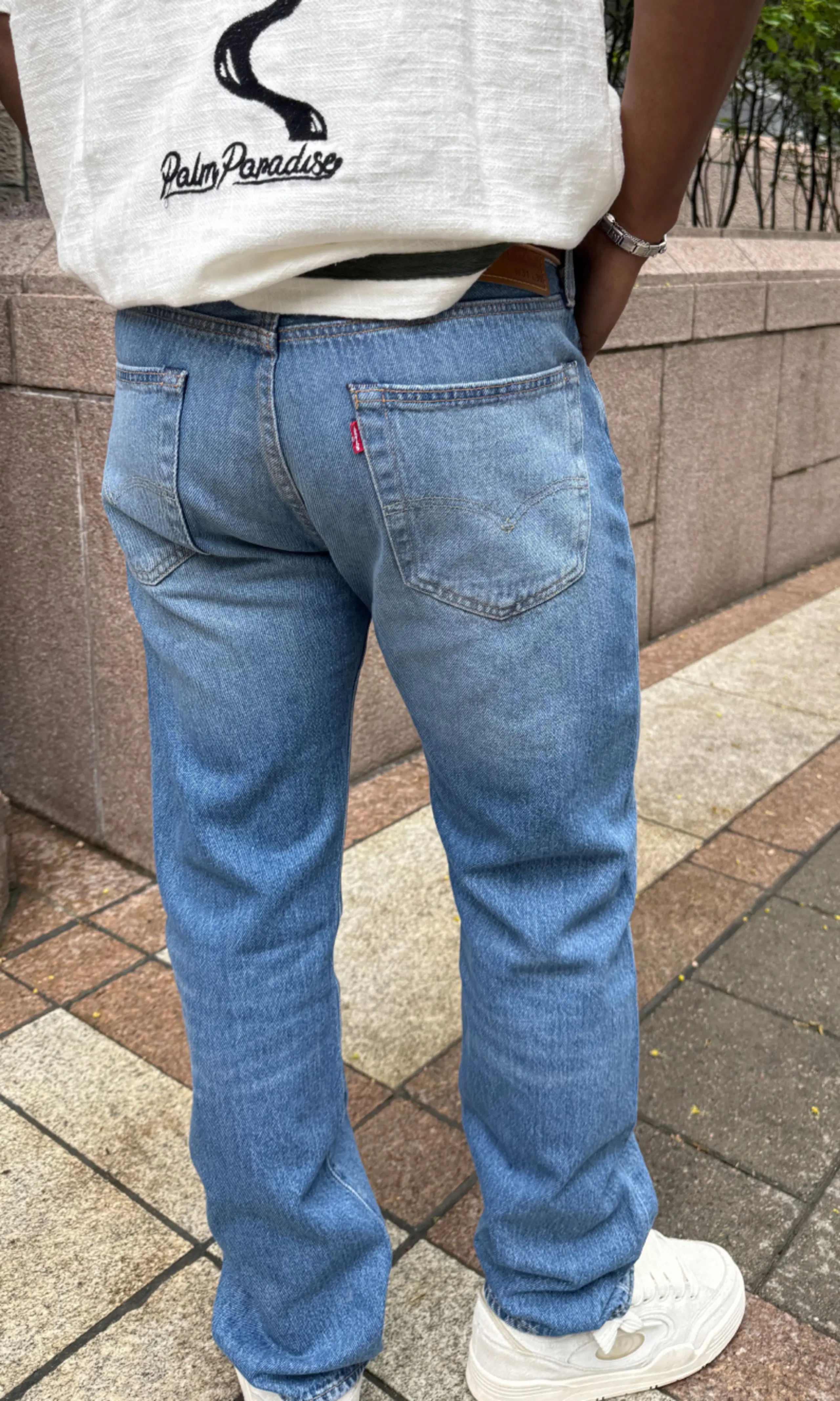 501® Original Ljusblå Jeans. Front. Model.