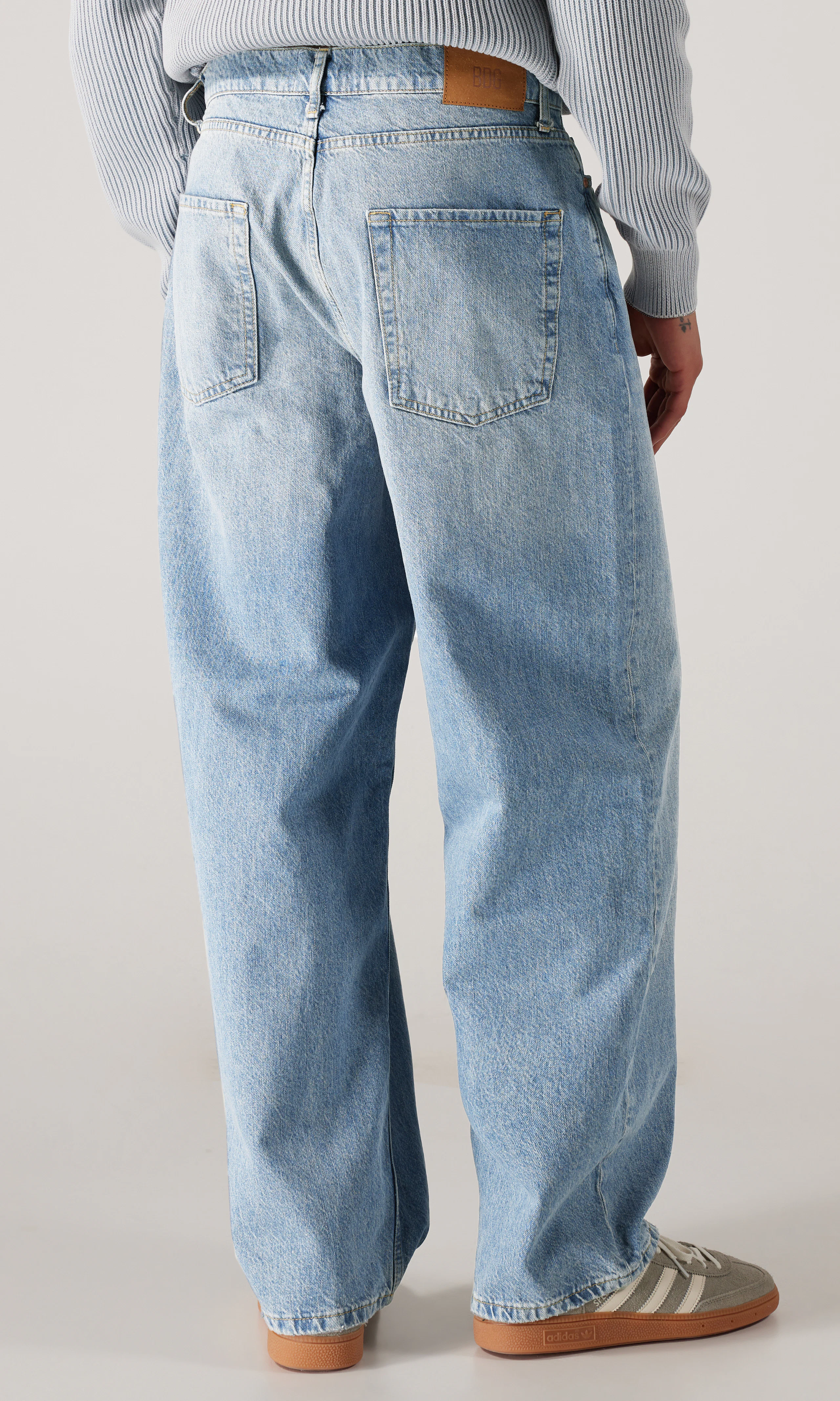 Jack Lys Blå Jeans. Back. Model.