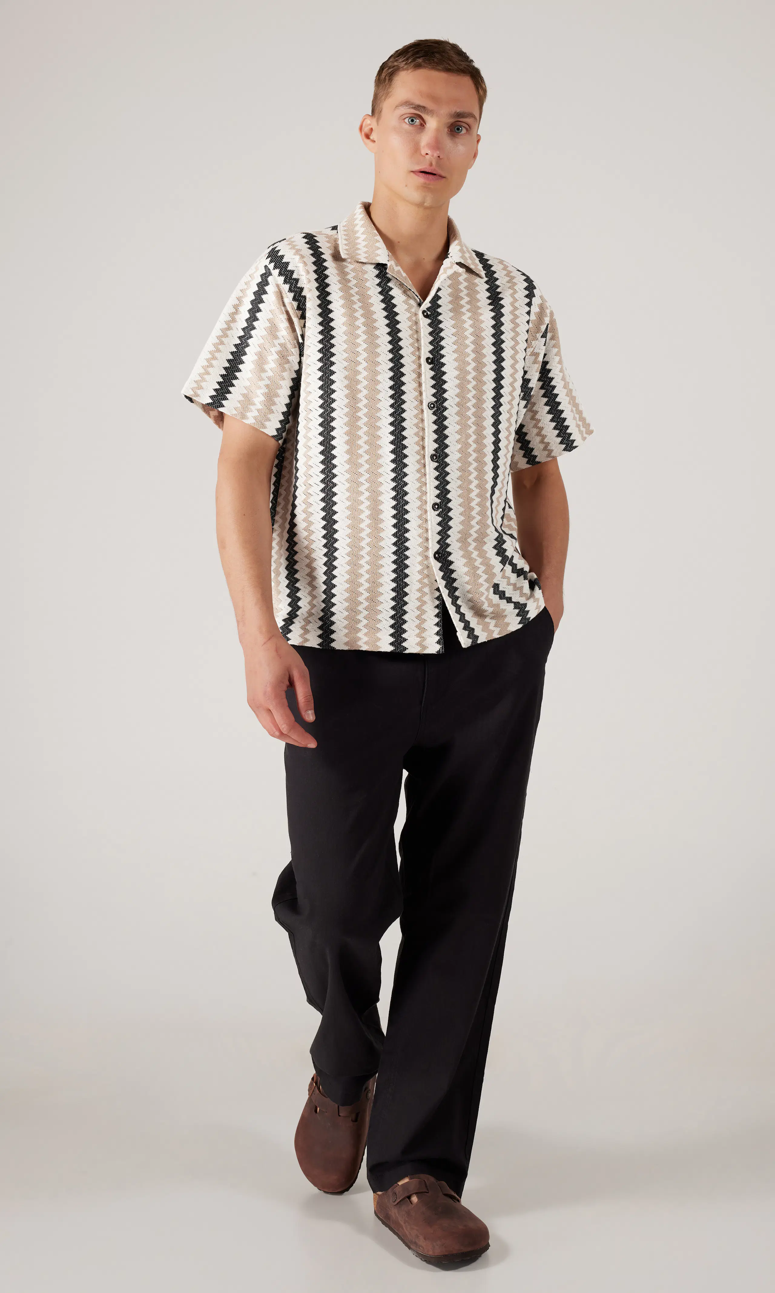 Ziggy Skjorte. Front 1. Model.