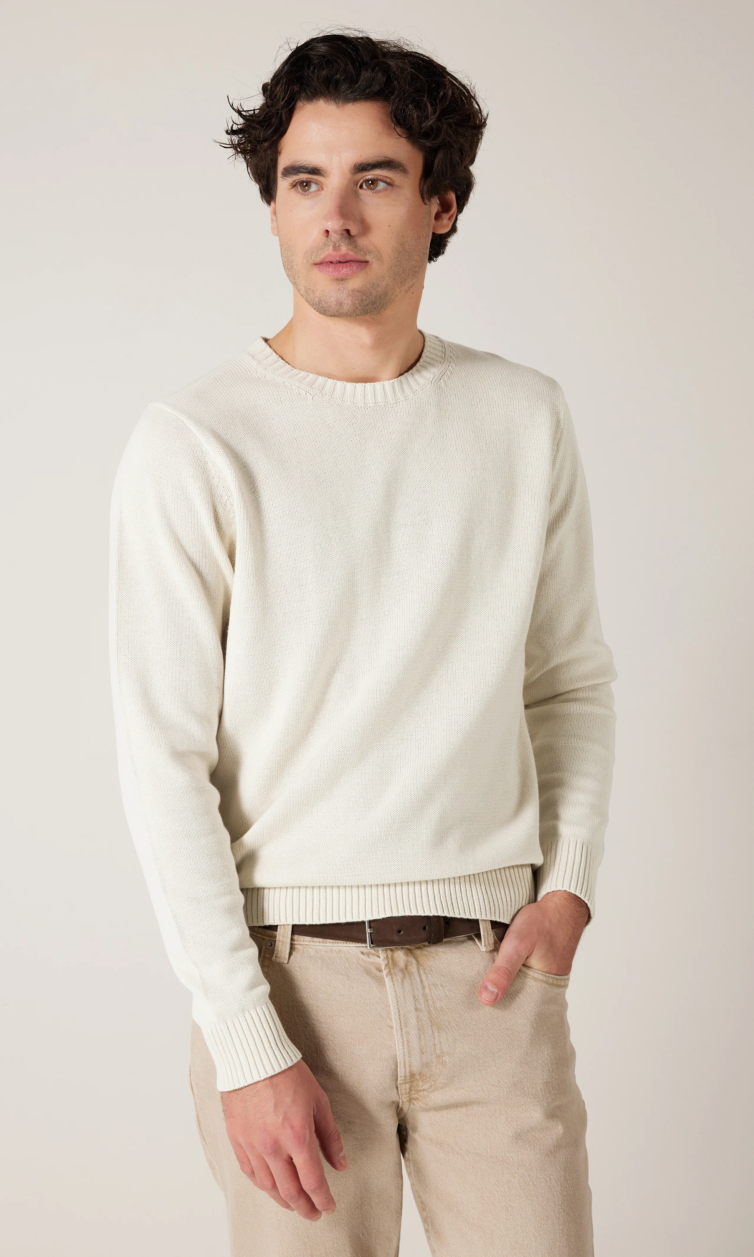 Ninety Neule. Front. Model.