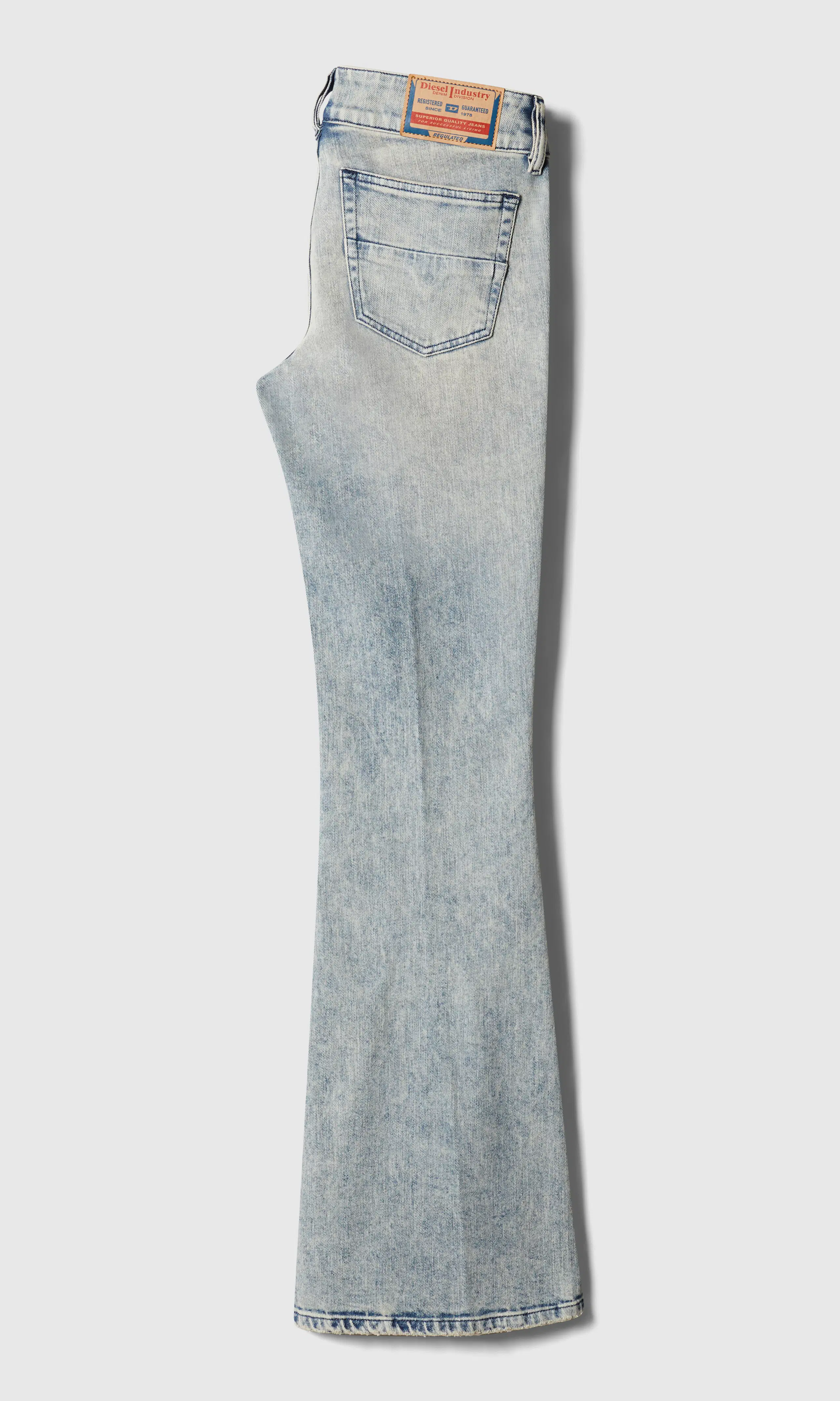 D-Hush Lys Blå Jeans. Back. Flat.