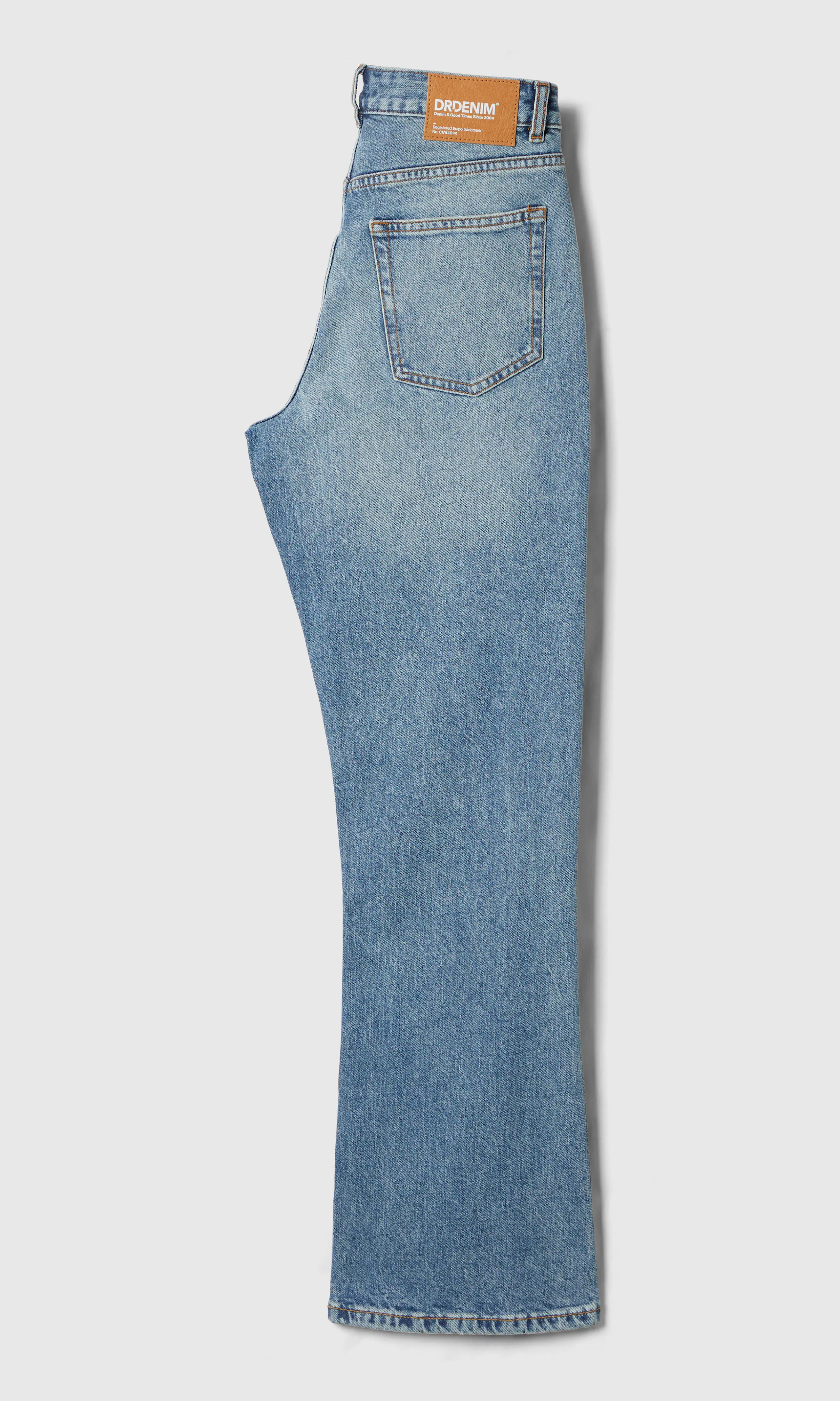 Elba Mid Bootcut Medium Blå Jeans. Back. Flat.