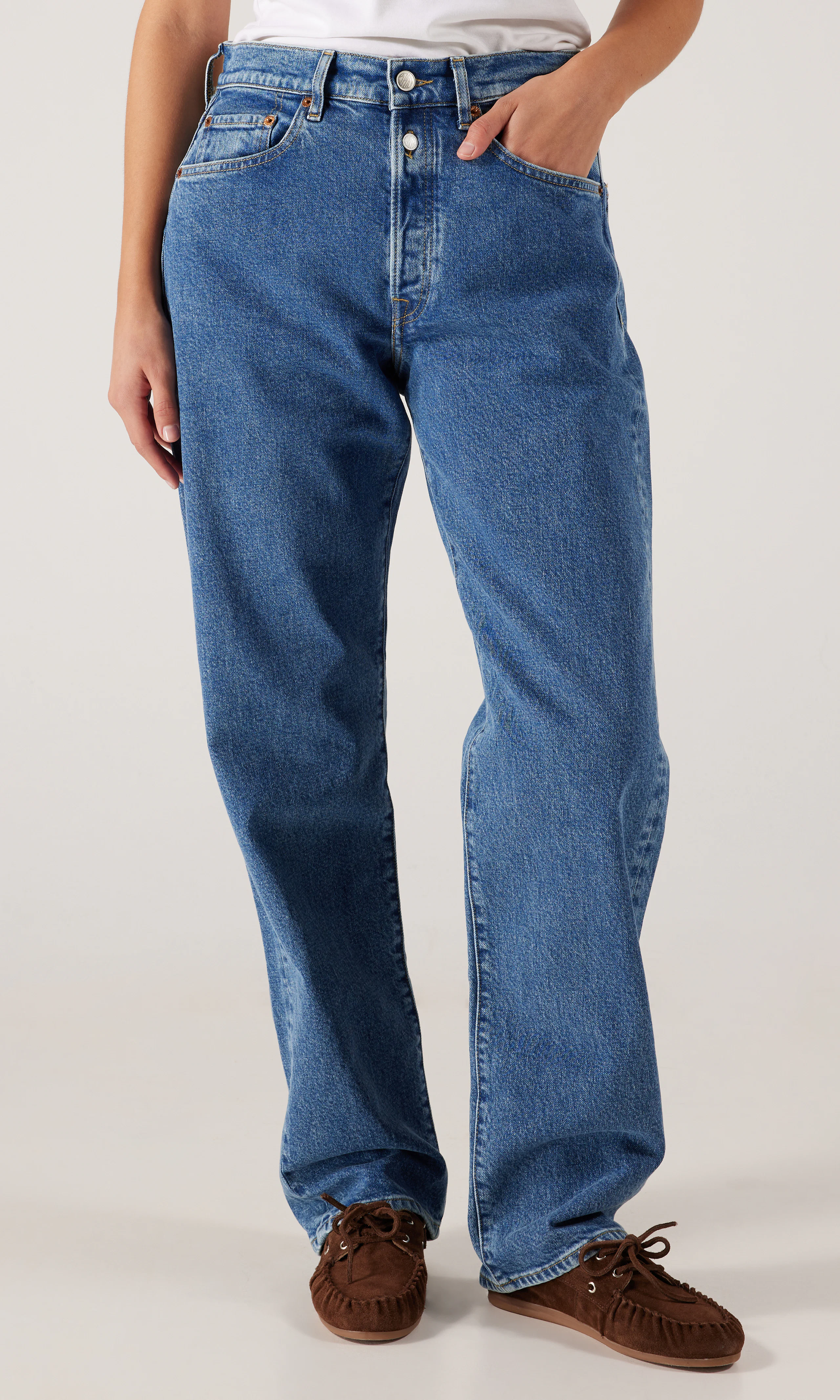 9 Zero 1 Medium Blå Jeans. Front. Model.