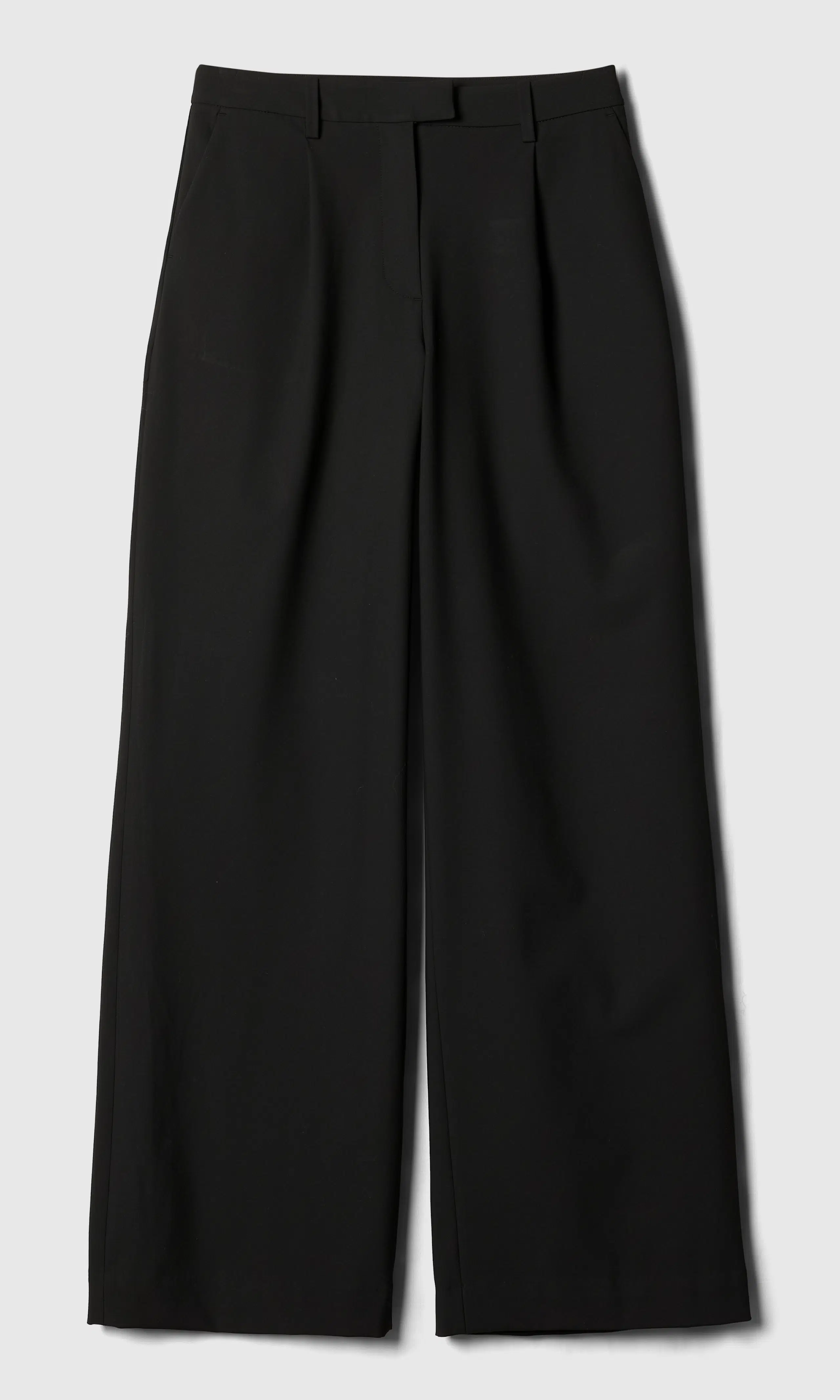 Raven Dressad Byxa. Front. Flat.