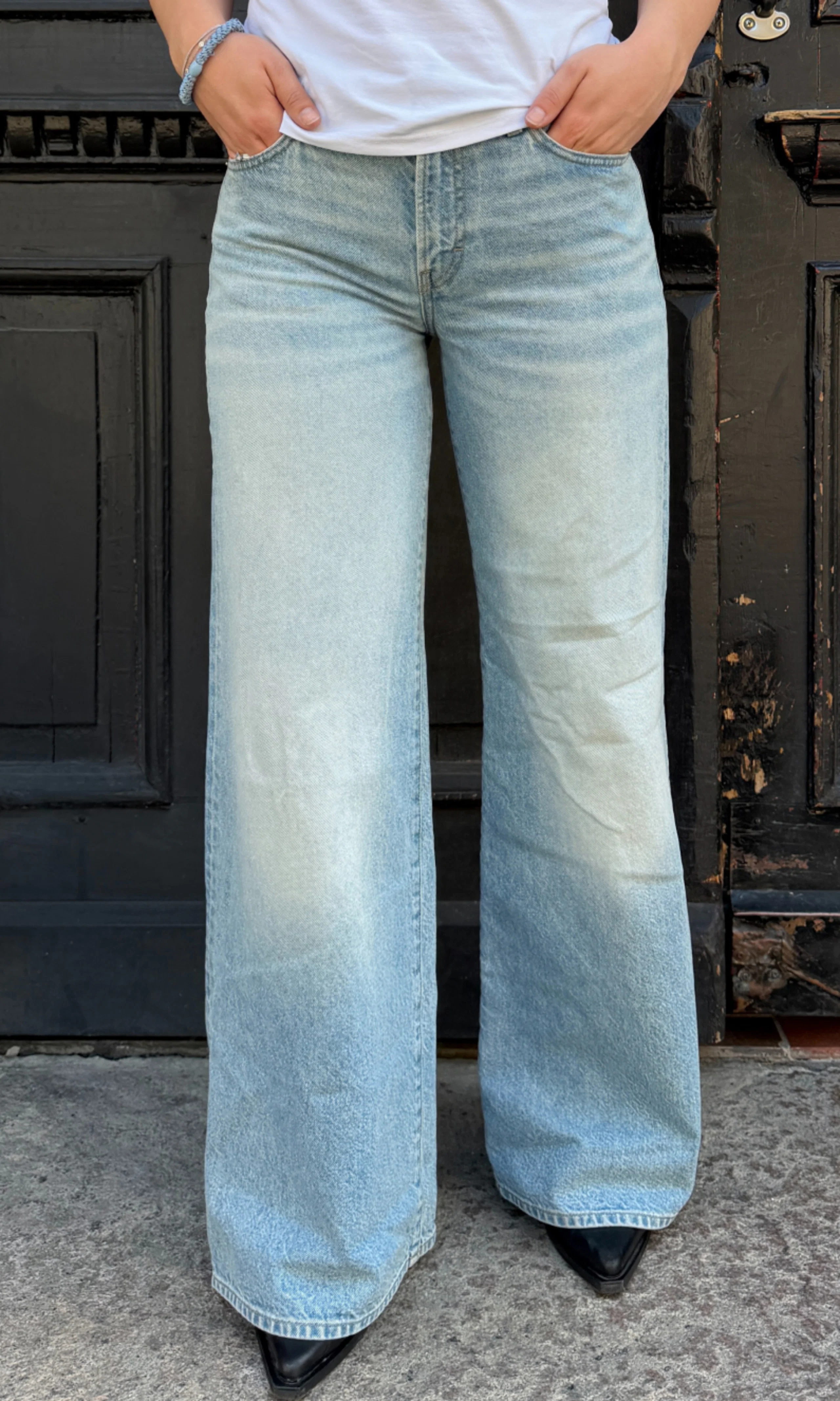 Super Wide Jeans. Front. Model.