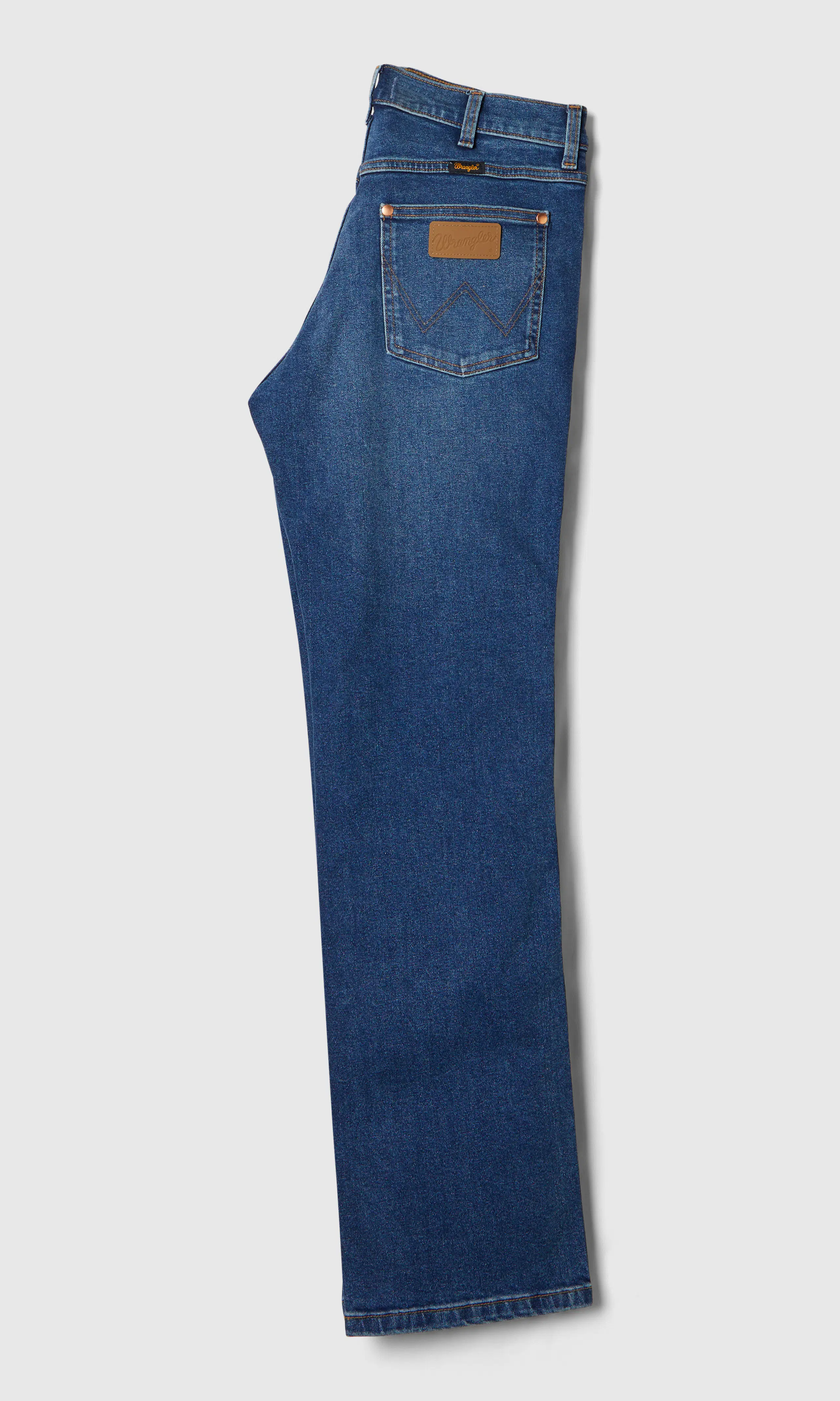 Wrancher Medium Blå Jeans. Back. Flat.