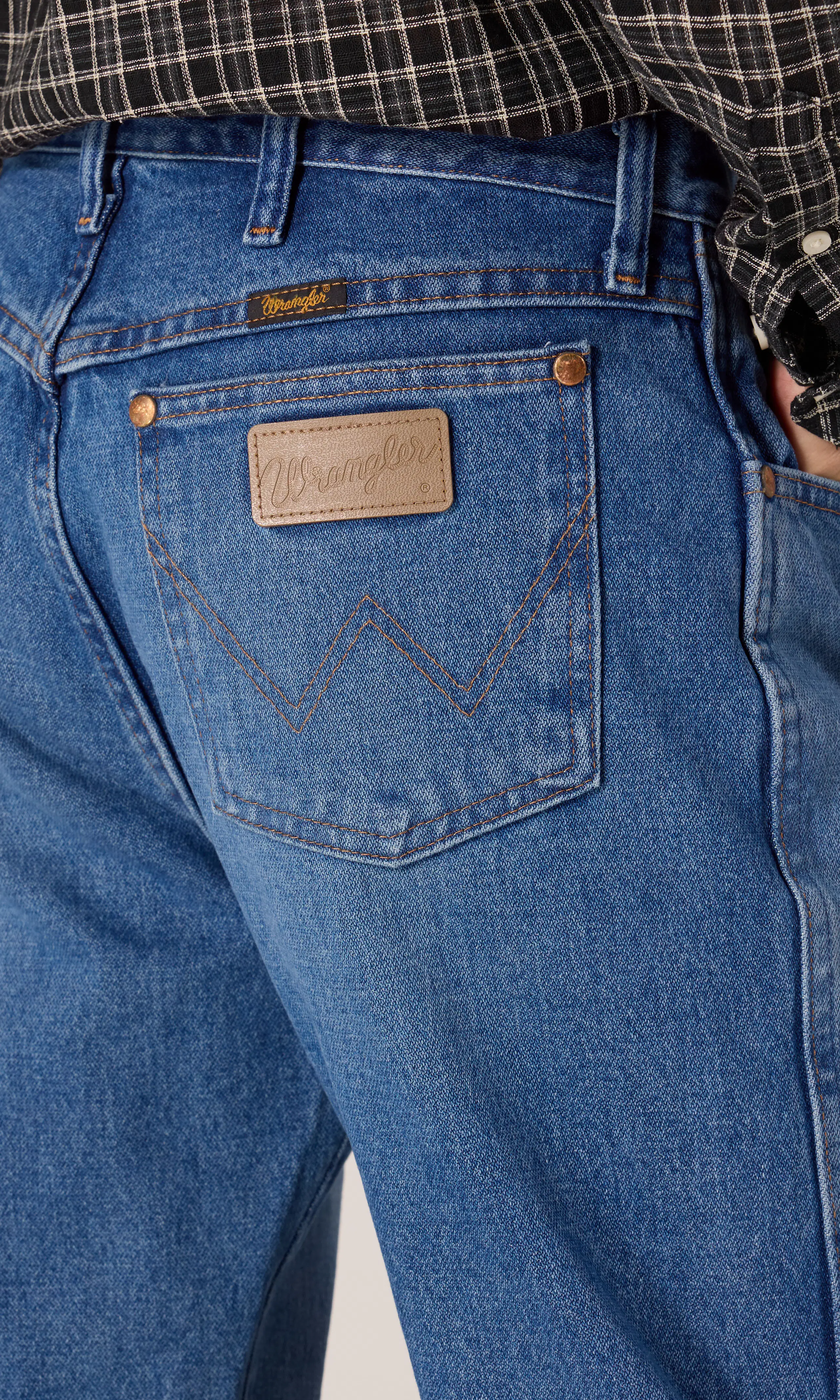 13MWZ Cowboy Cut® Medium Blå Jeans. Detail 2. Model.
