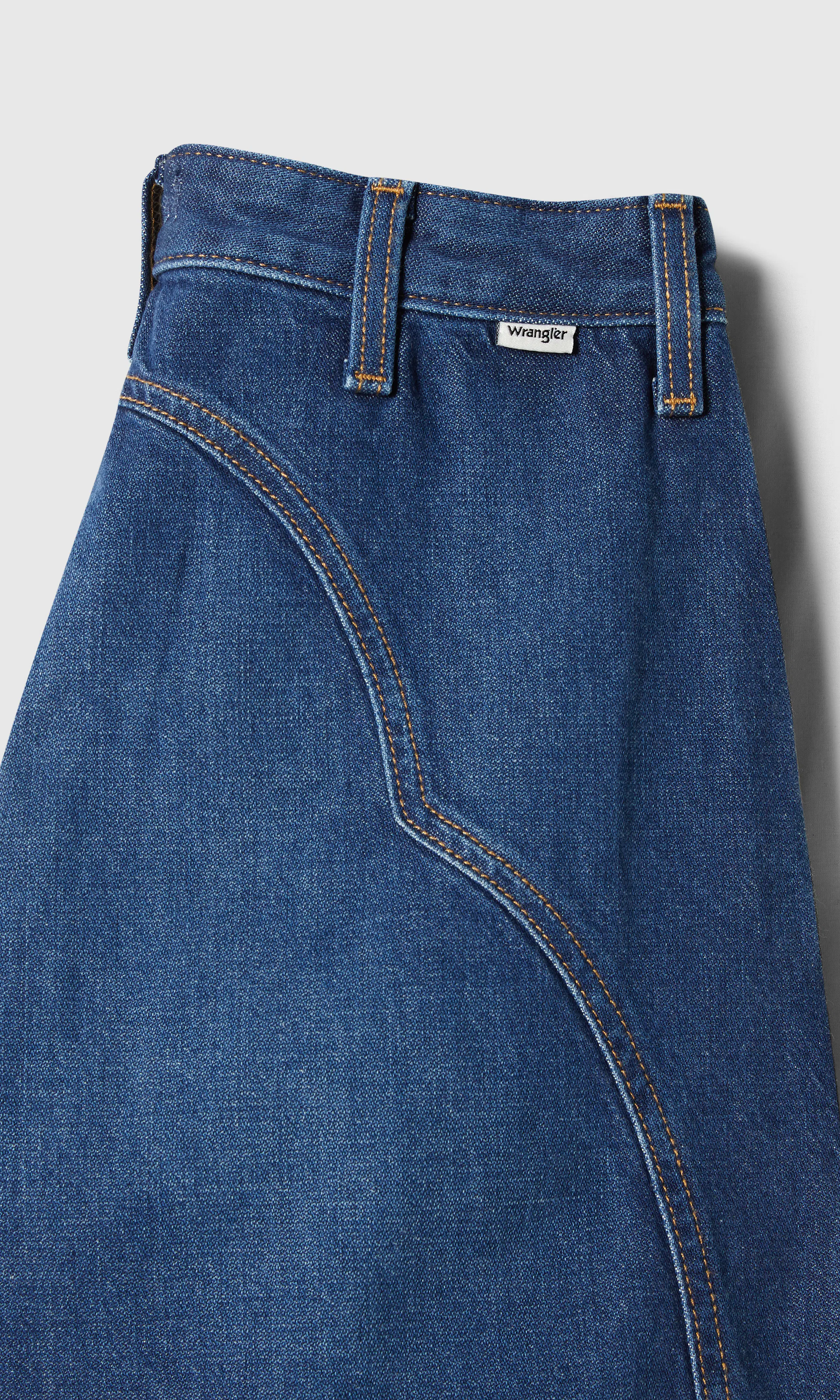 Sleek Barrel Medium Blå Jeans. Detail 1. Flat.
