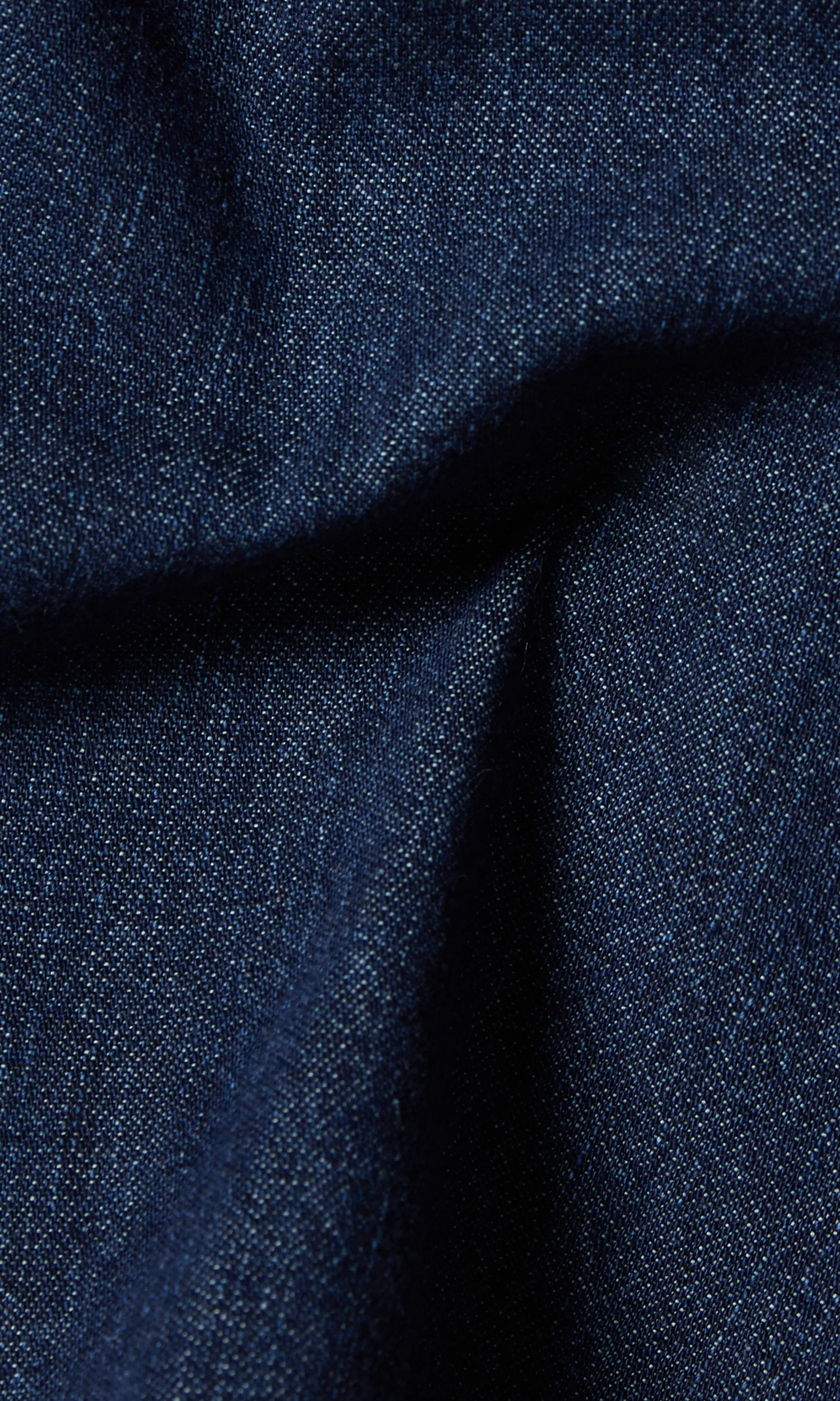Button Down Mørk Blå Skjorte. Detail 2. Flat.