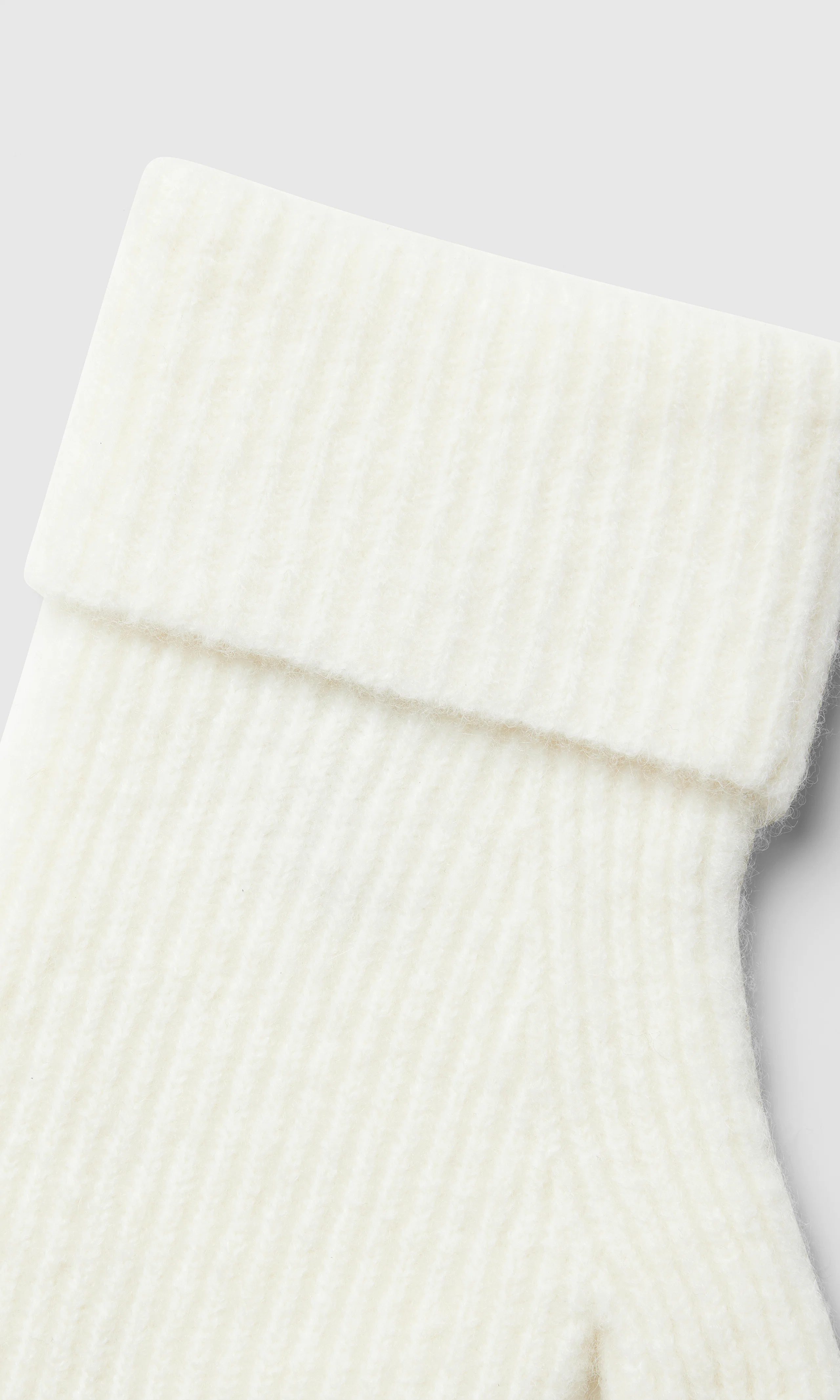 Mitten Lapaset. Detail 1. Flat.