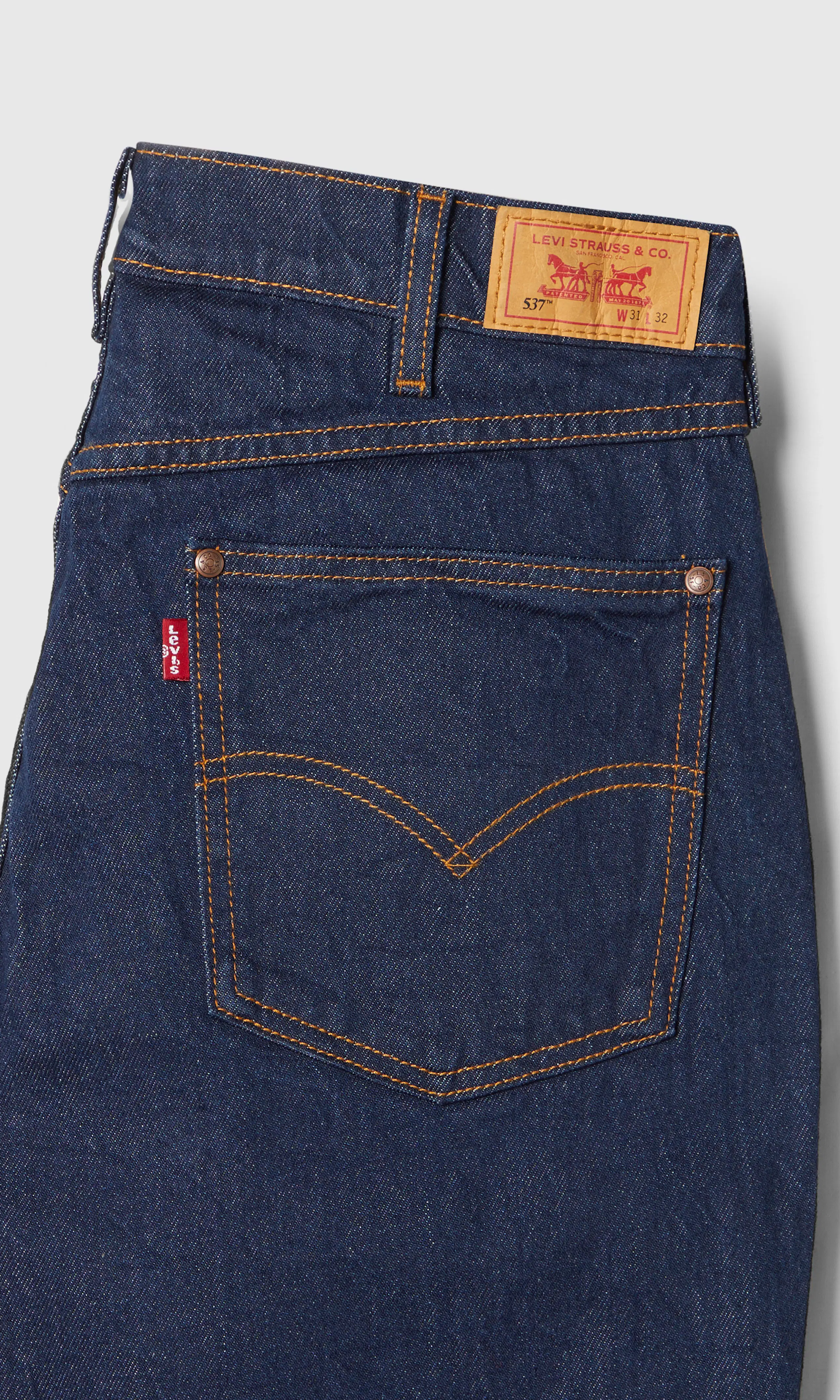 537™ Western Bootcut Mörkblå Jeans. Detail 1. Flat.