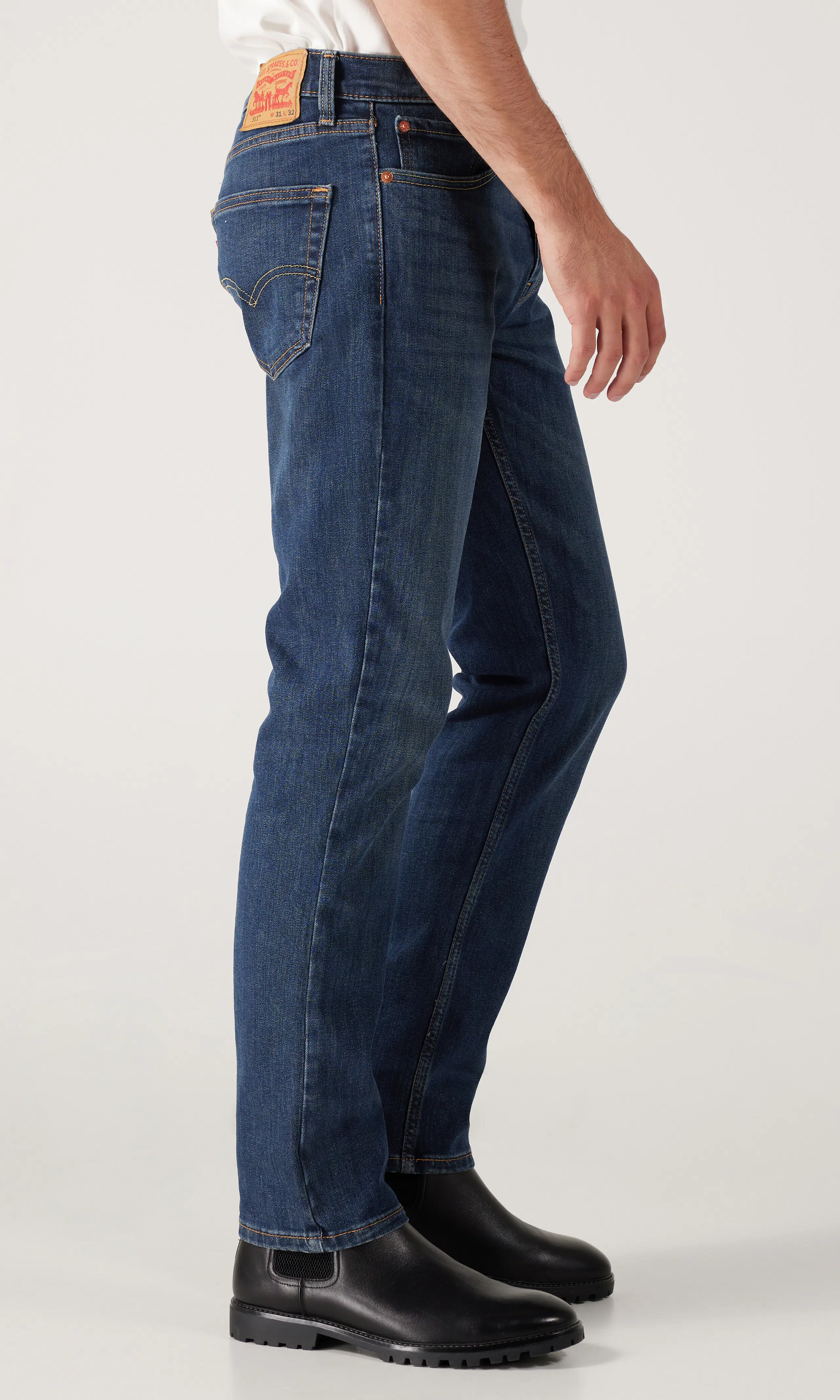 511™ Slim Jeans. Front 2. Model.