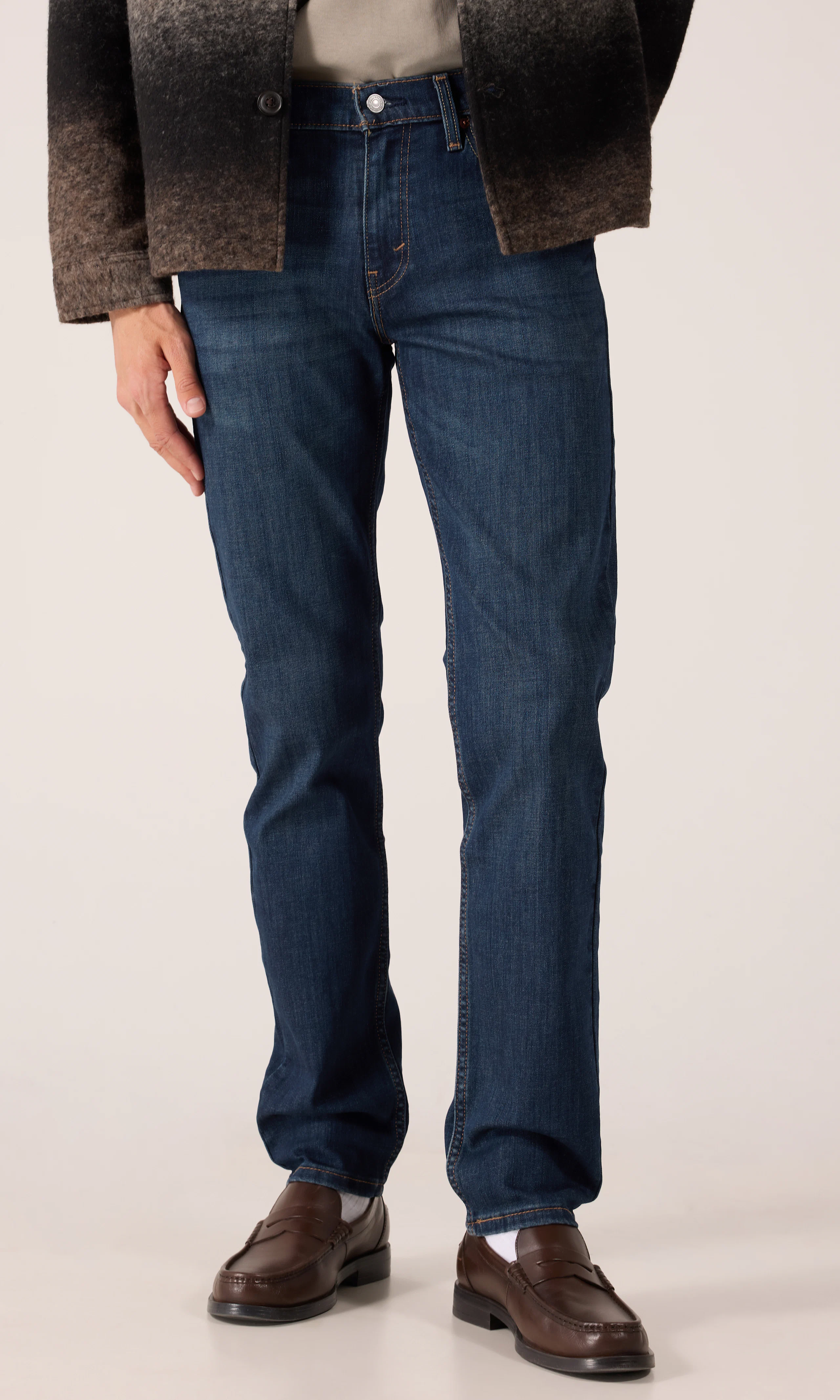 511™ Slim Jeans. Front. Model.