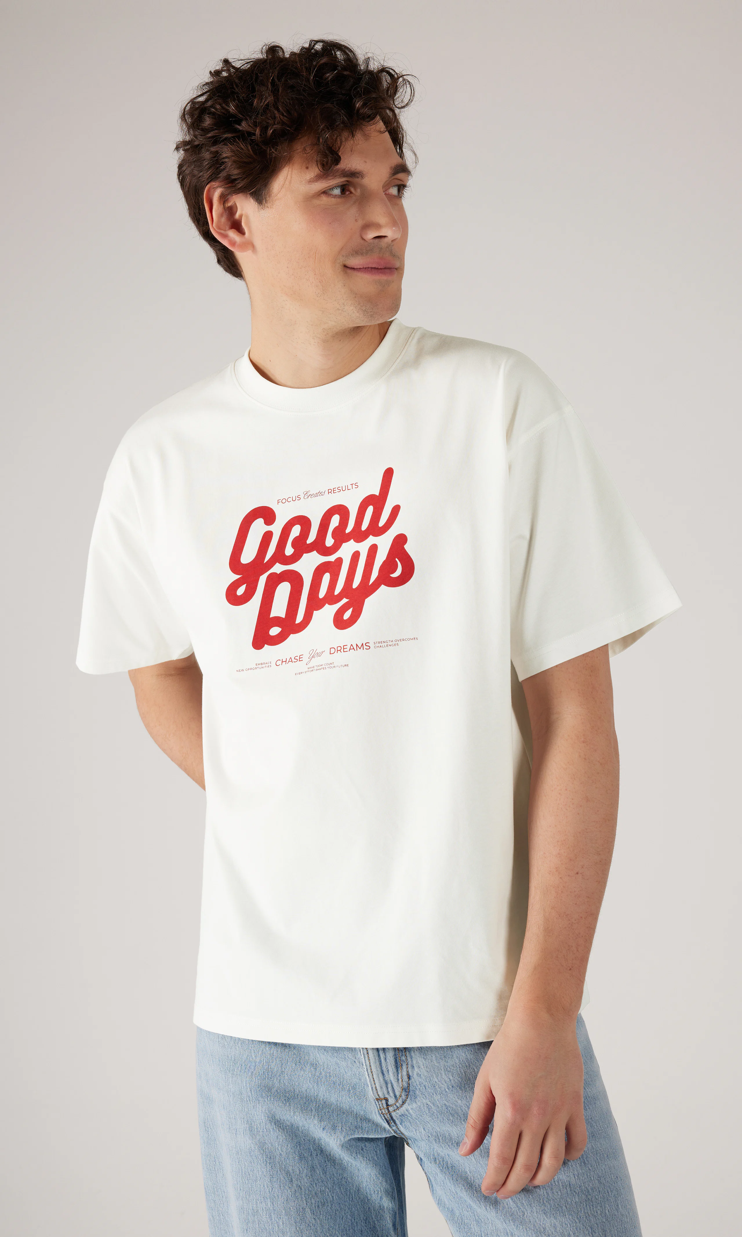 Good Days T-Paita. Front. Model.