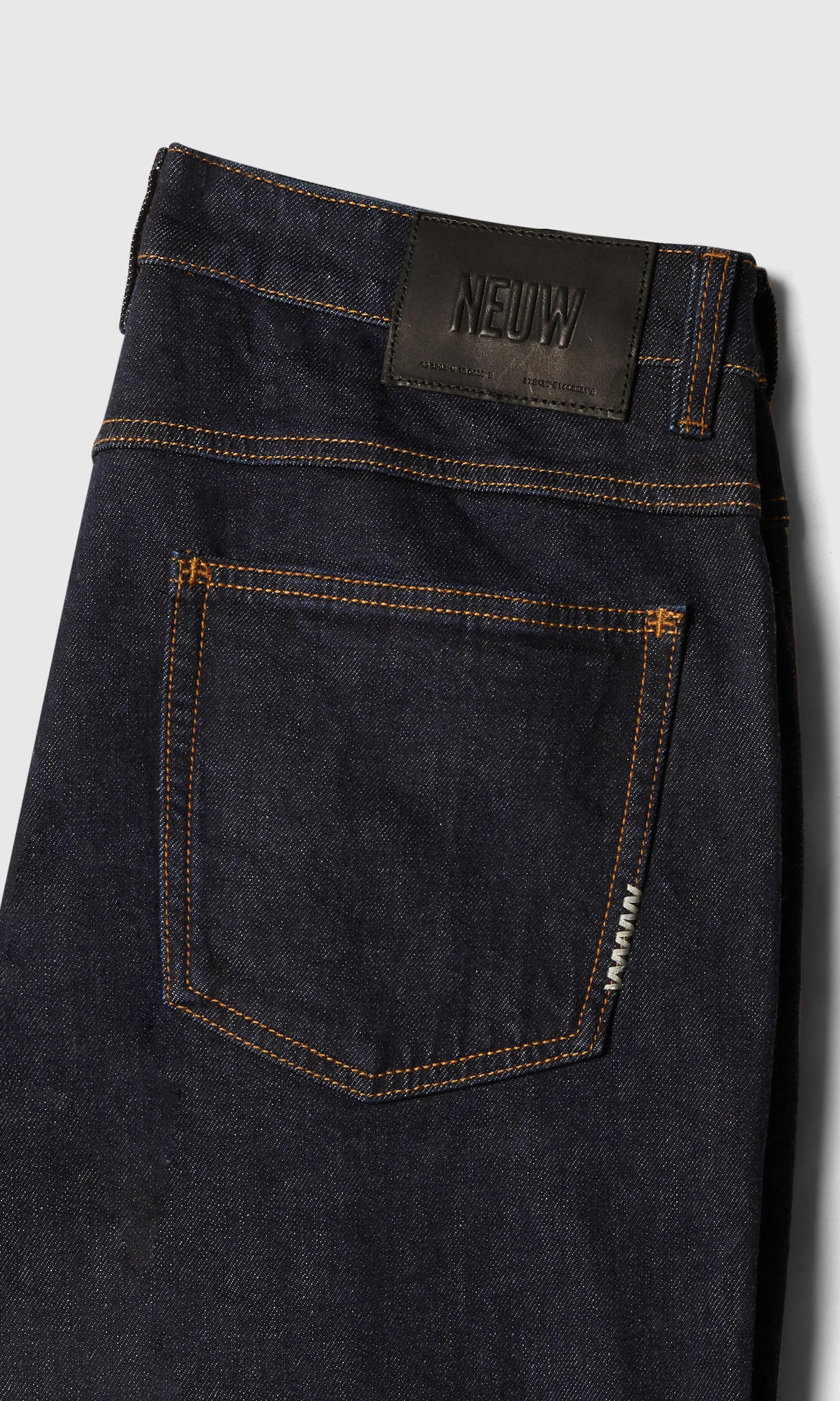 Lou Straight Jeans. Detail 1. Flat.