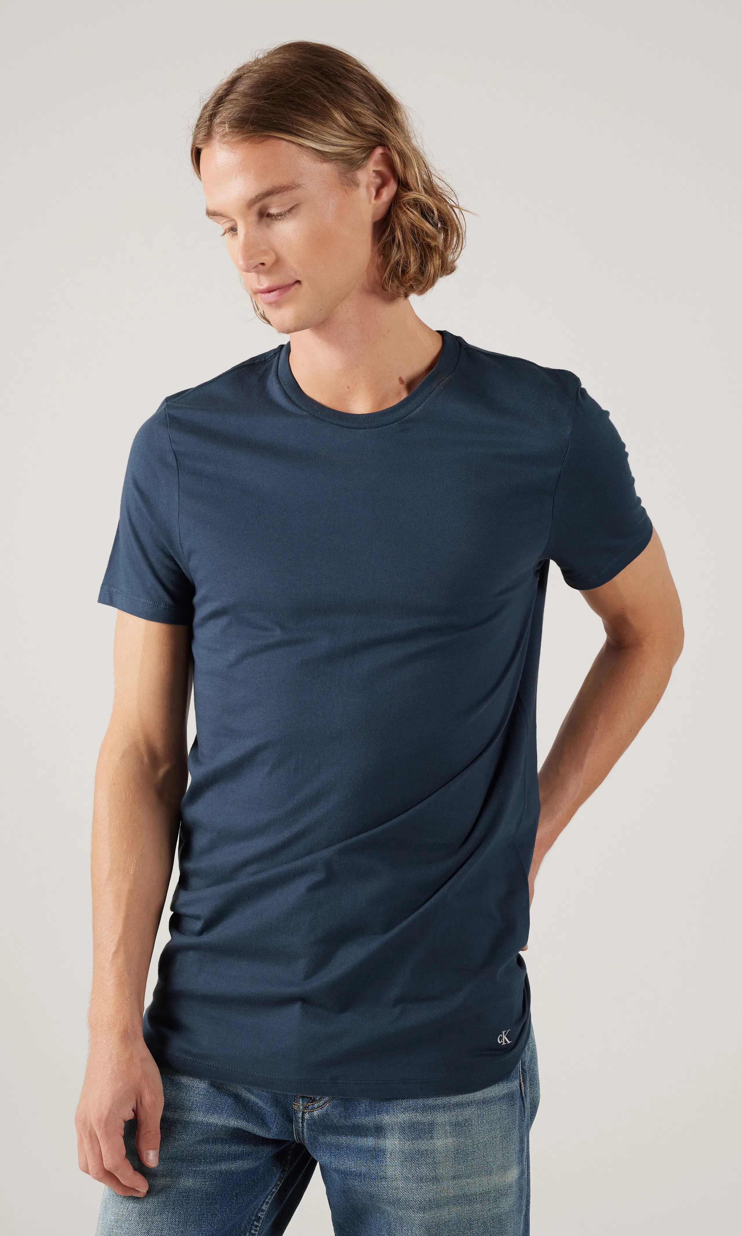 3-Pack Crewneck Multi T-Paita. Front. Model.