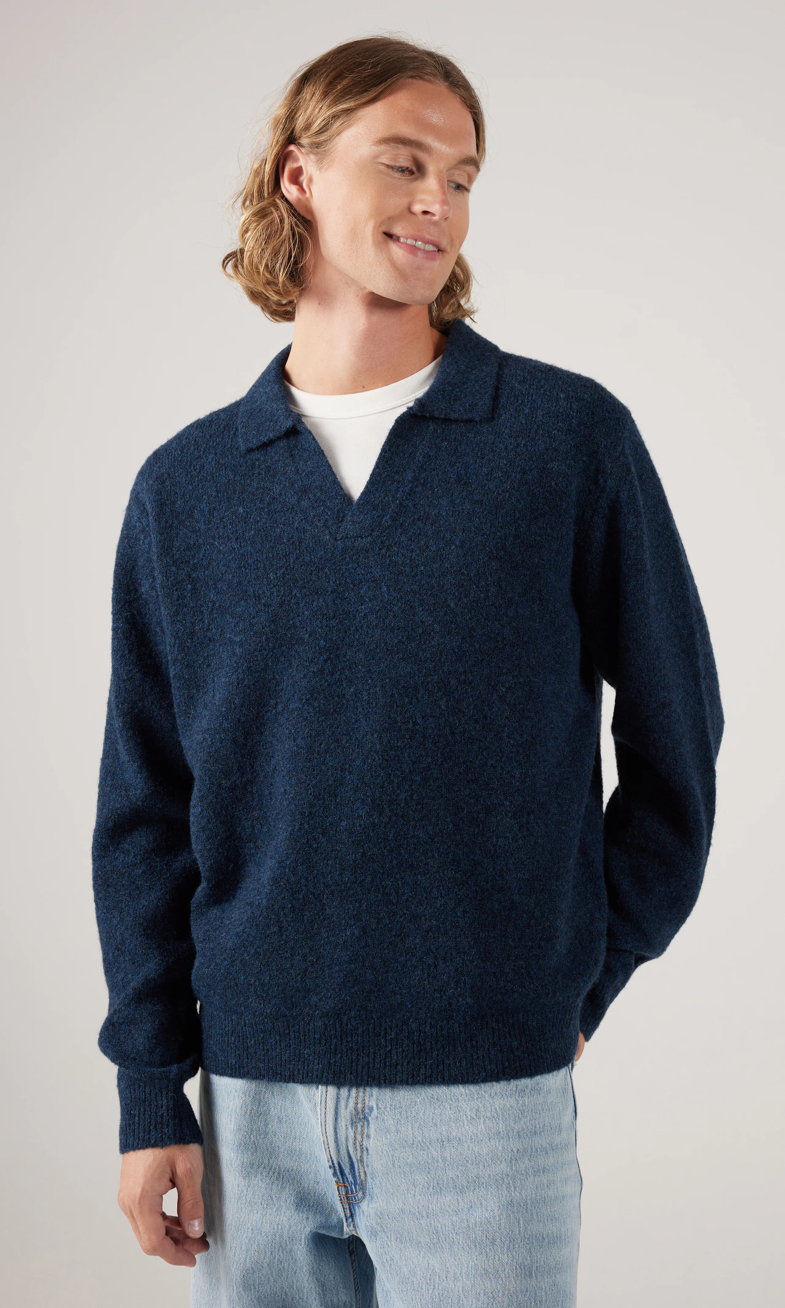 Polo Strikkegenser. Front. Model.