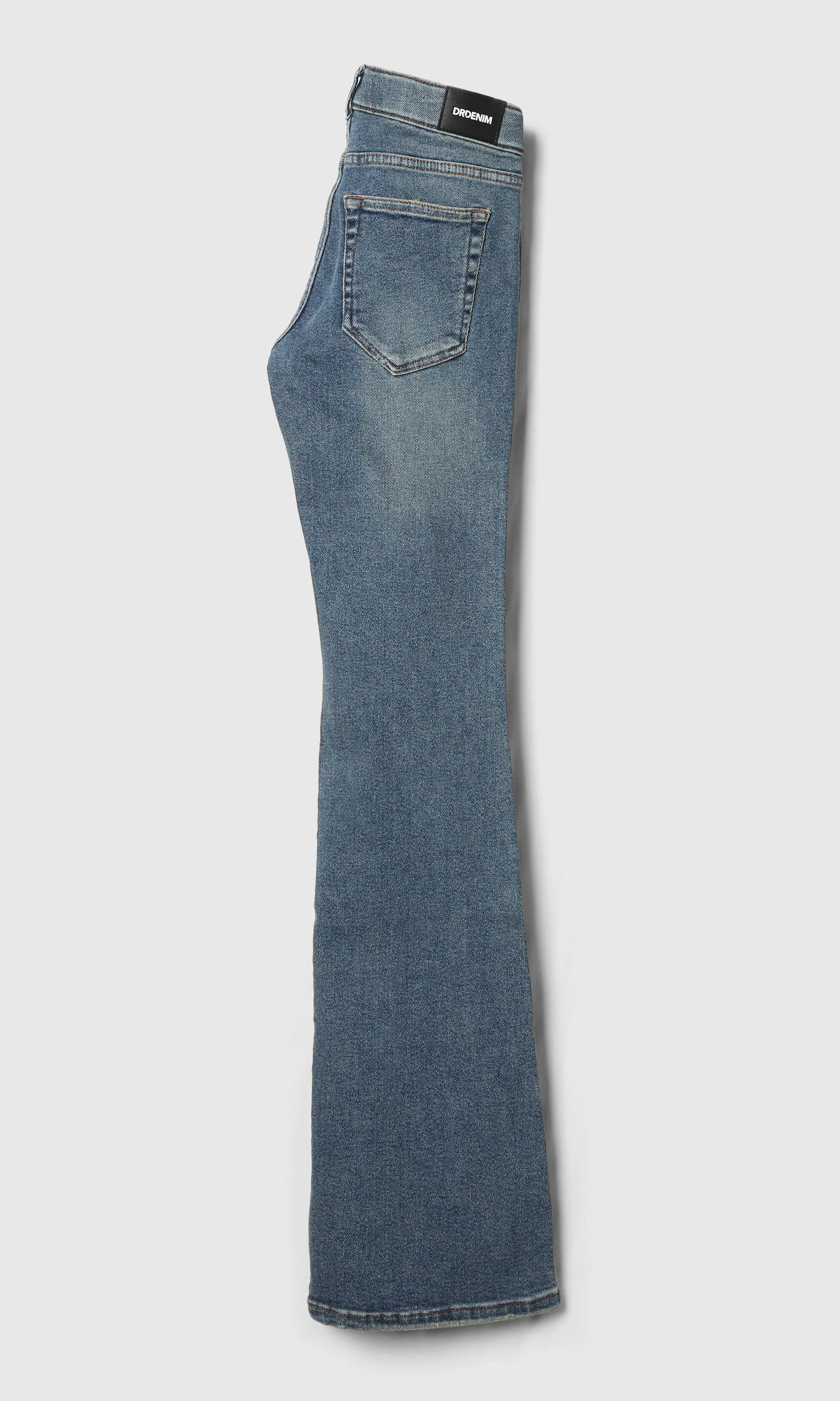 Kily Medium Blå Jeans. Back. Flat.