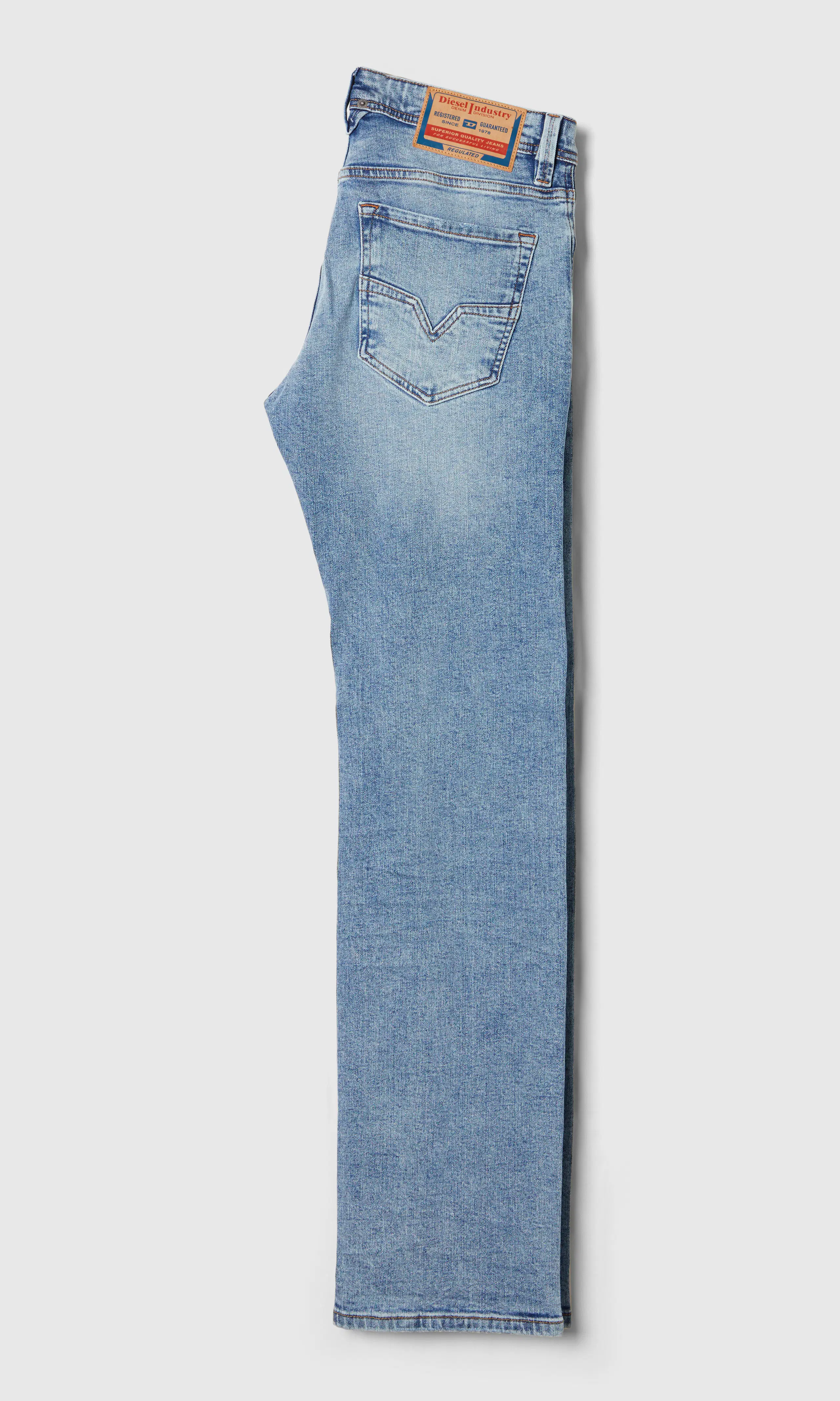 1985 Larkee Lys Blå Straight Jeans. Back. Flat.