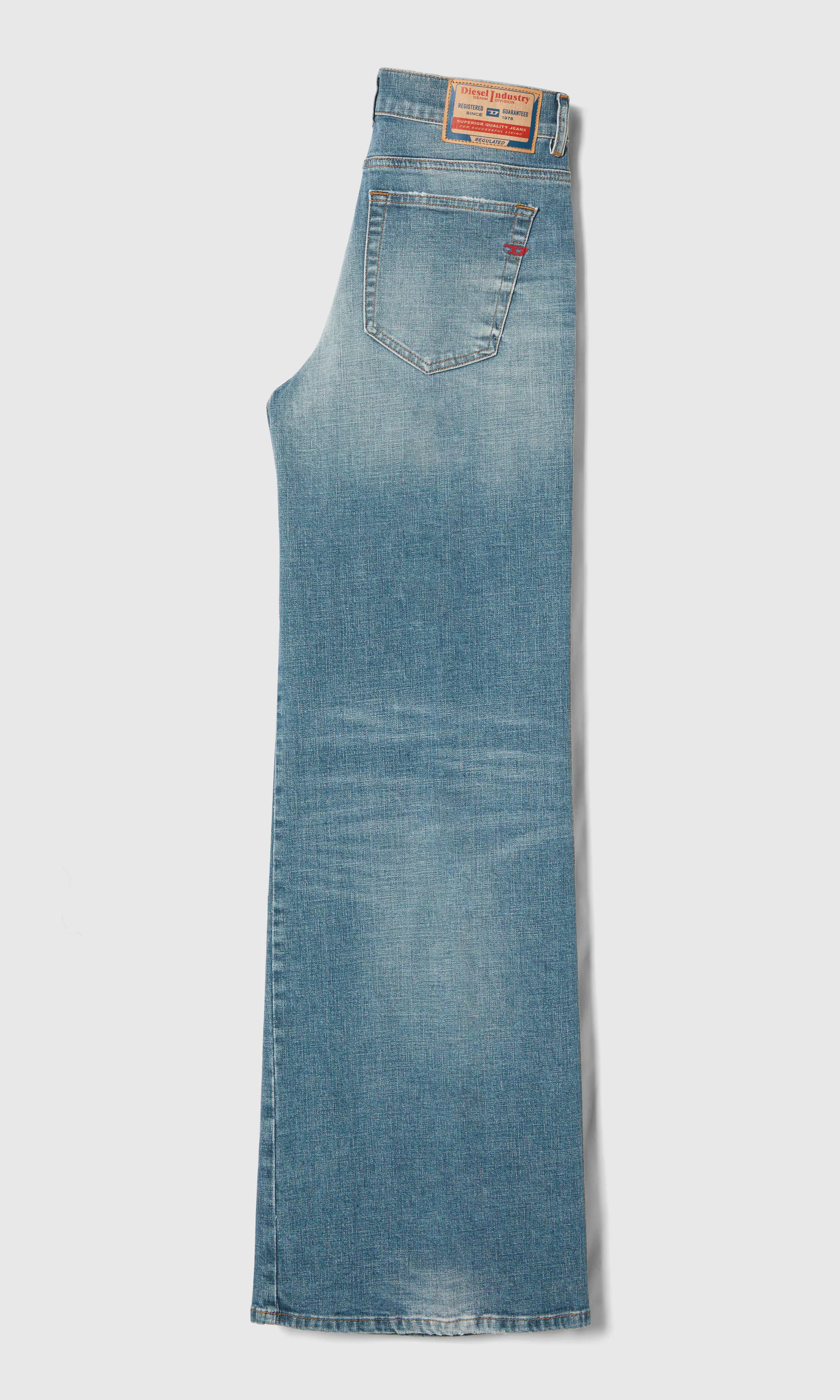 1978 D-Akemi Lys Blå Jeans. Back. Flat.
