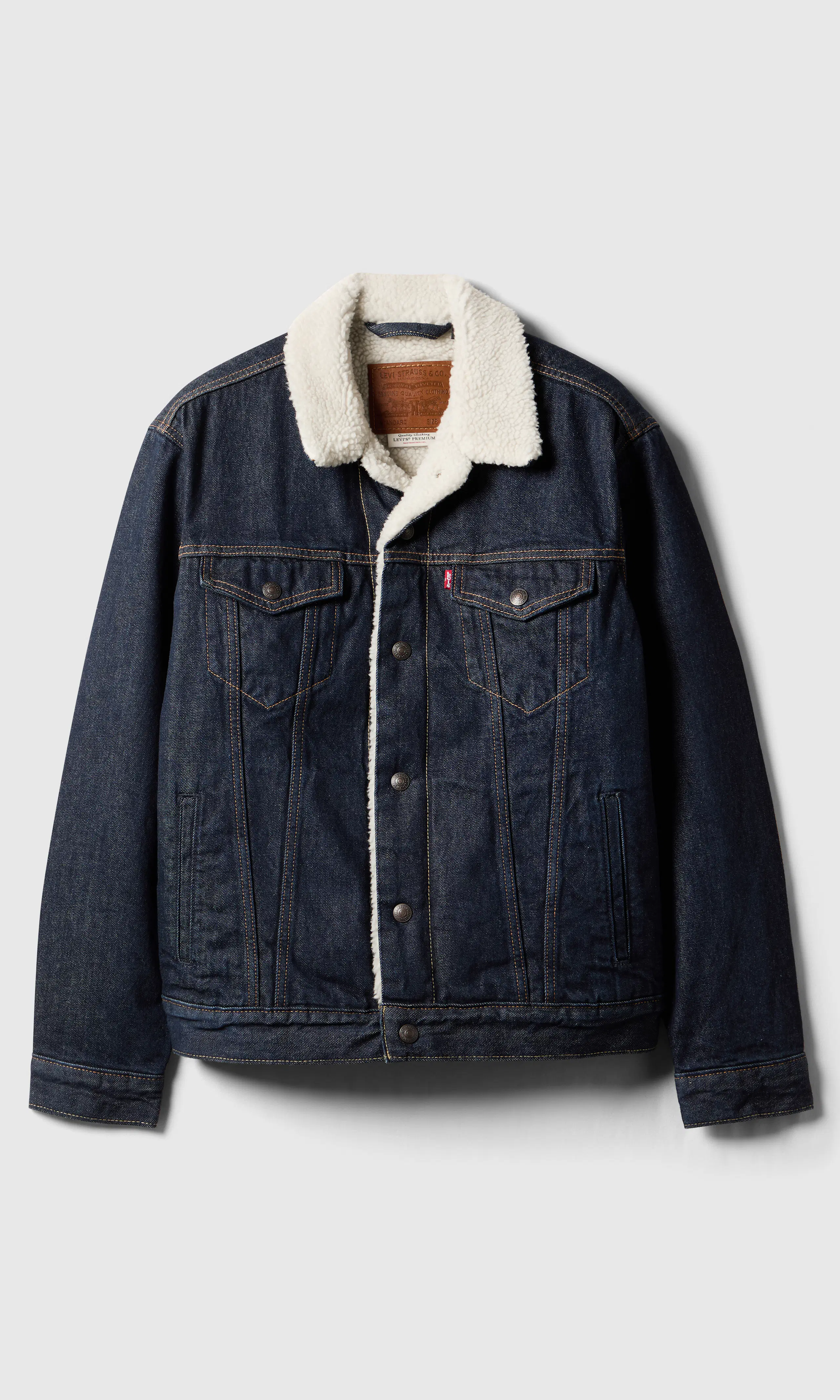 Type 3 Sherpa Mörkblå Trucker. Front. Flat.