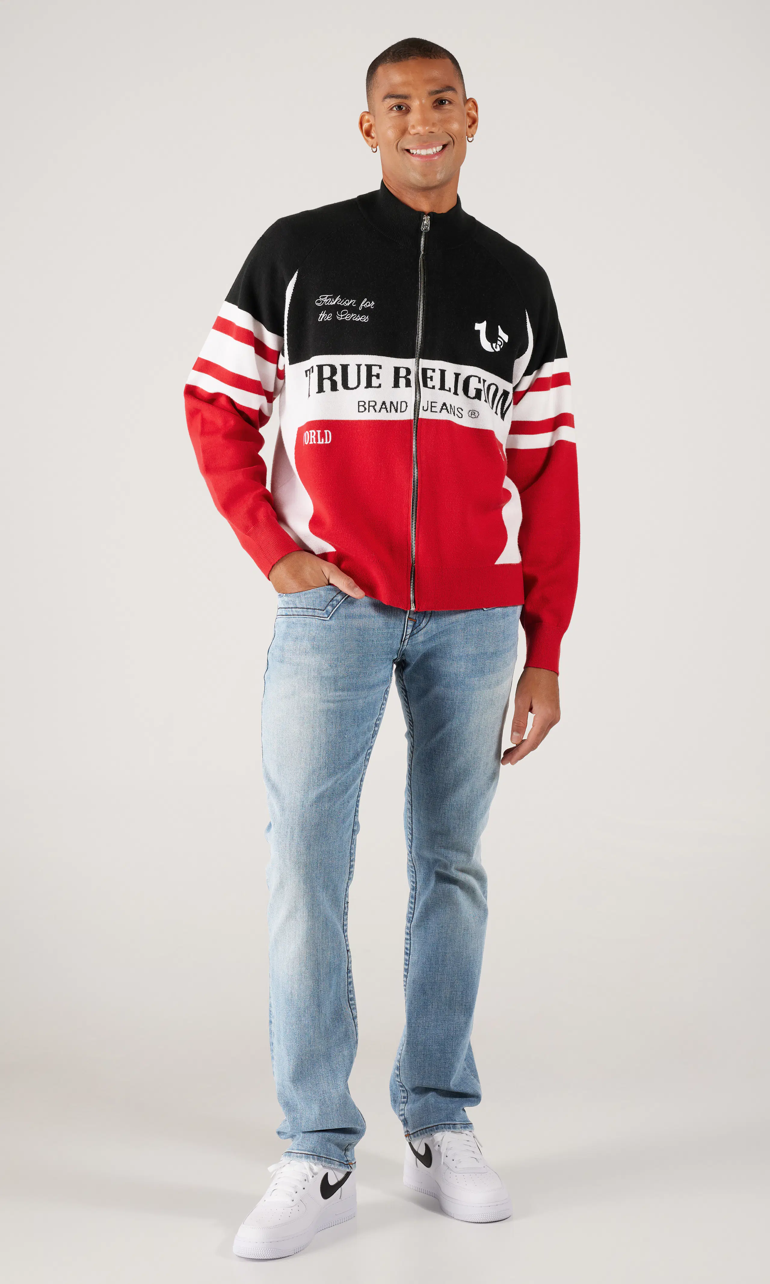 Racing Raglan Röd Zip Tröjor. Front 1. Model.