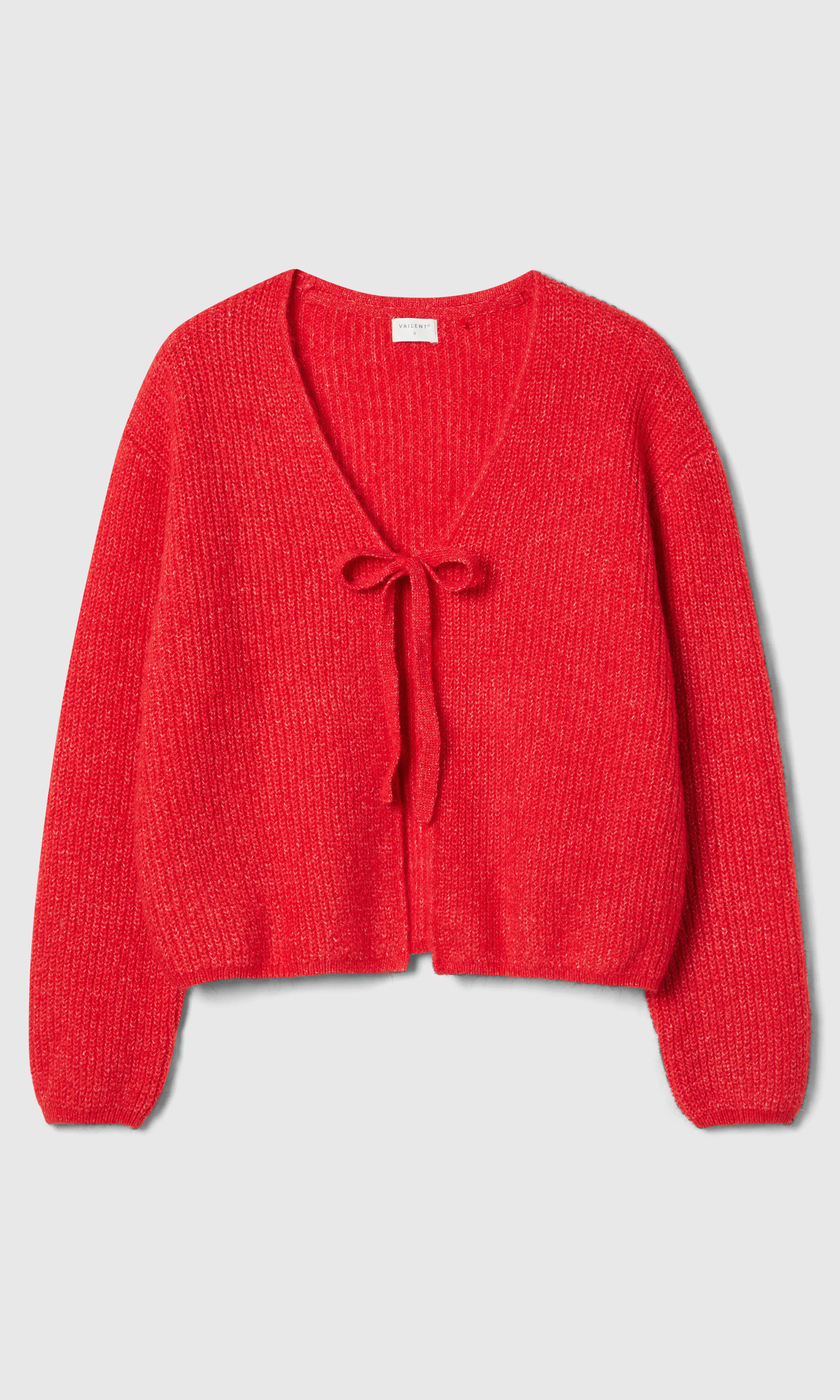 Pia Stickad Cardigan. Front. Flat.