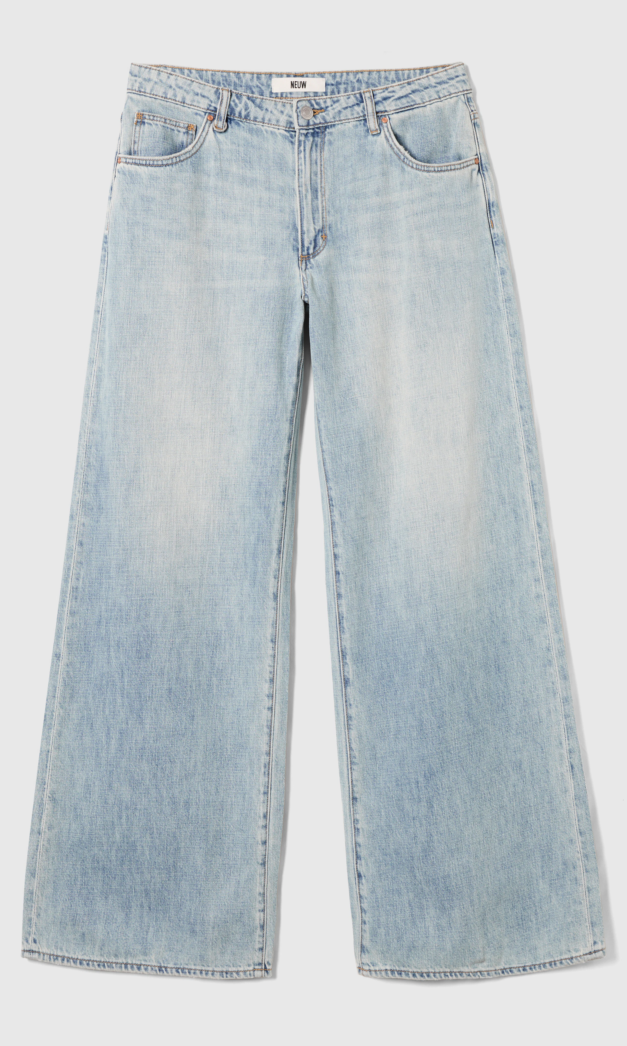 Milla Wide Ljusblå Jeans. Front. Flat.
