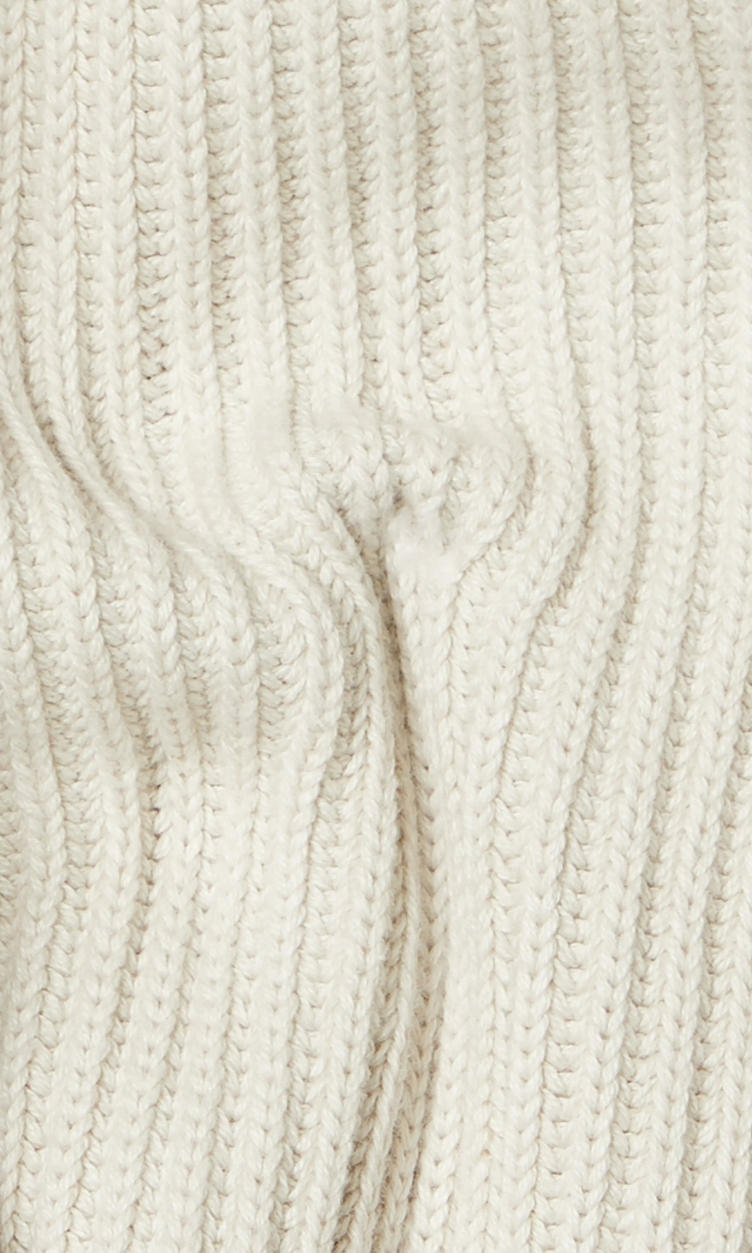 Spring Zip Stickad Cardigan. Detail 2. Flat.
