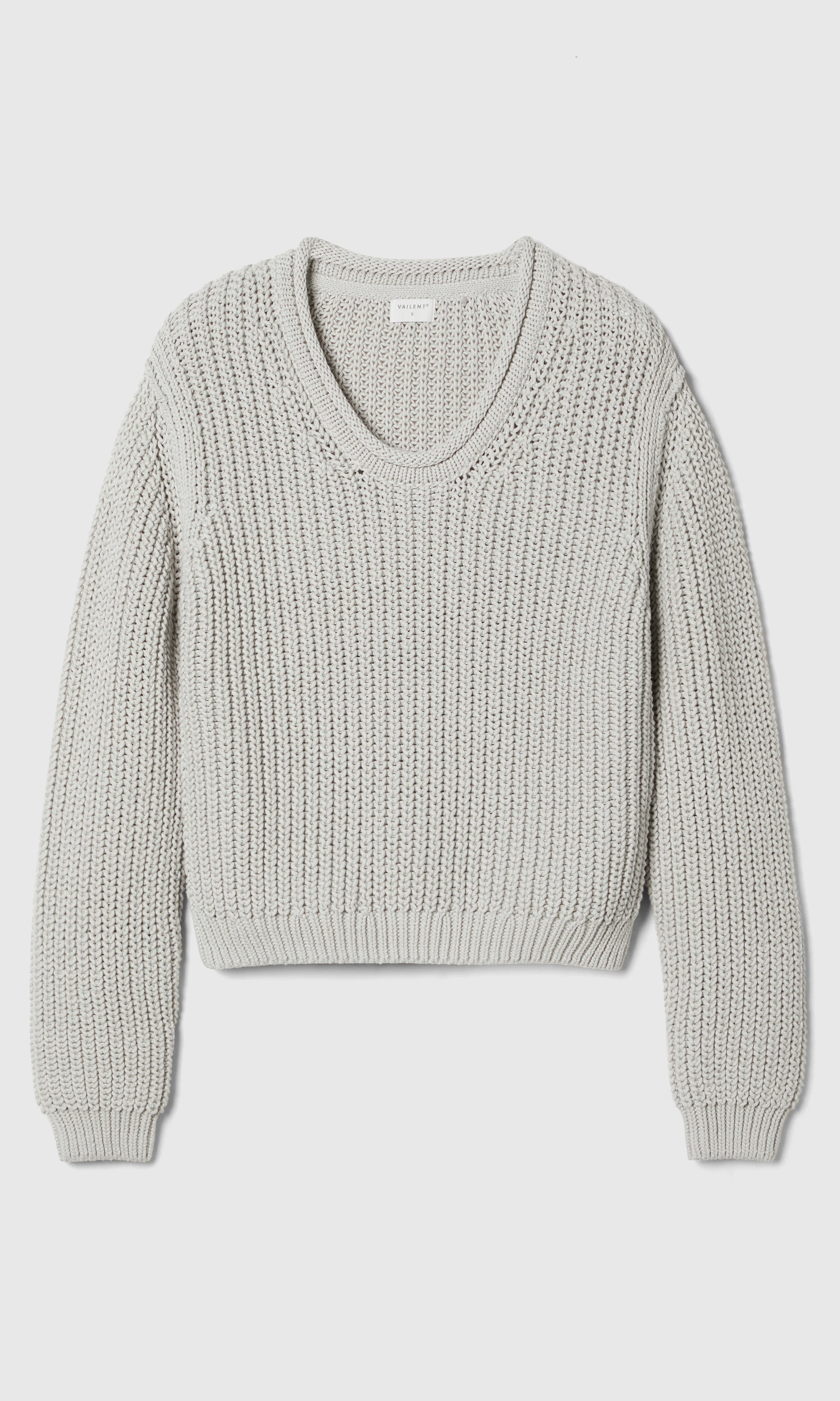 Uneck Strikket Genser. Front. Flat.