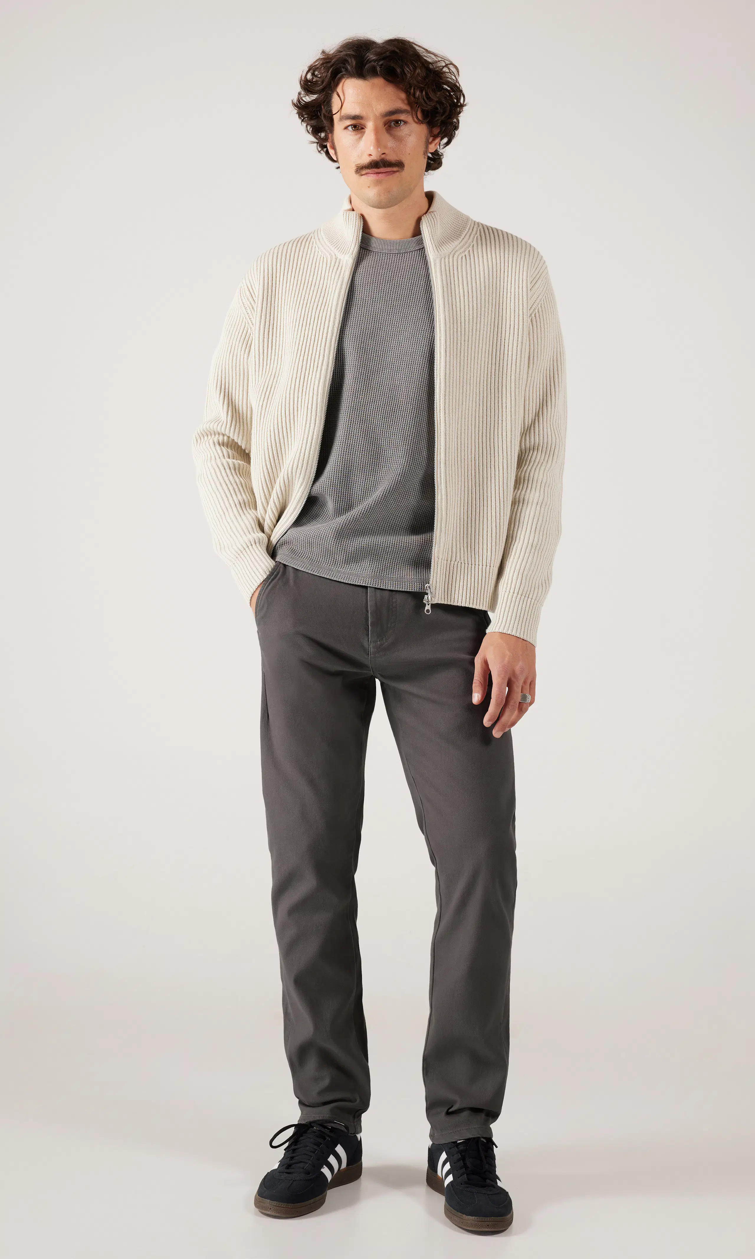 Nico Bukse. Front 1. Model.
