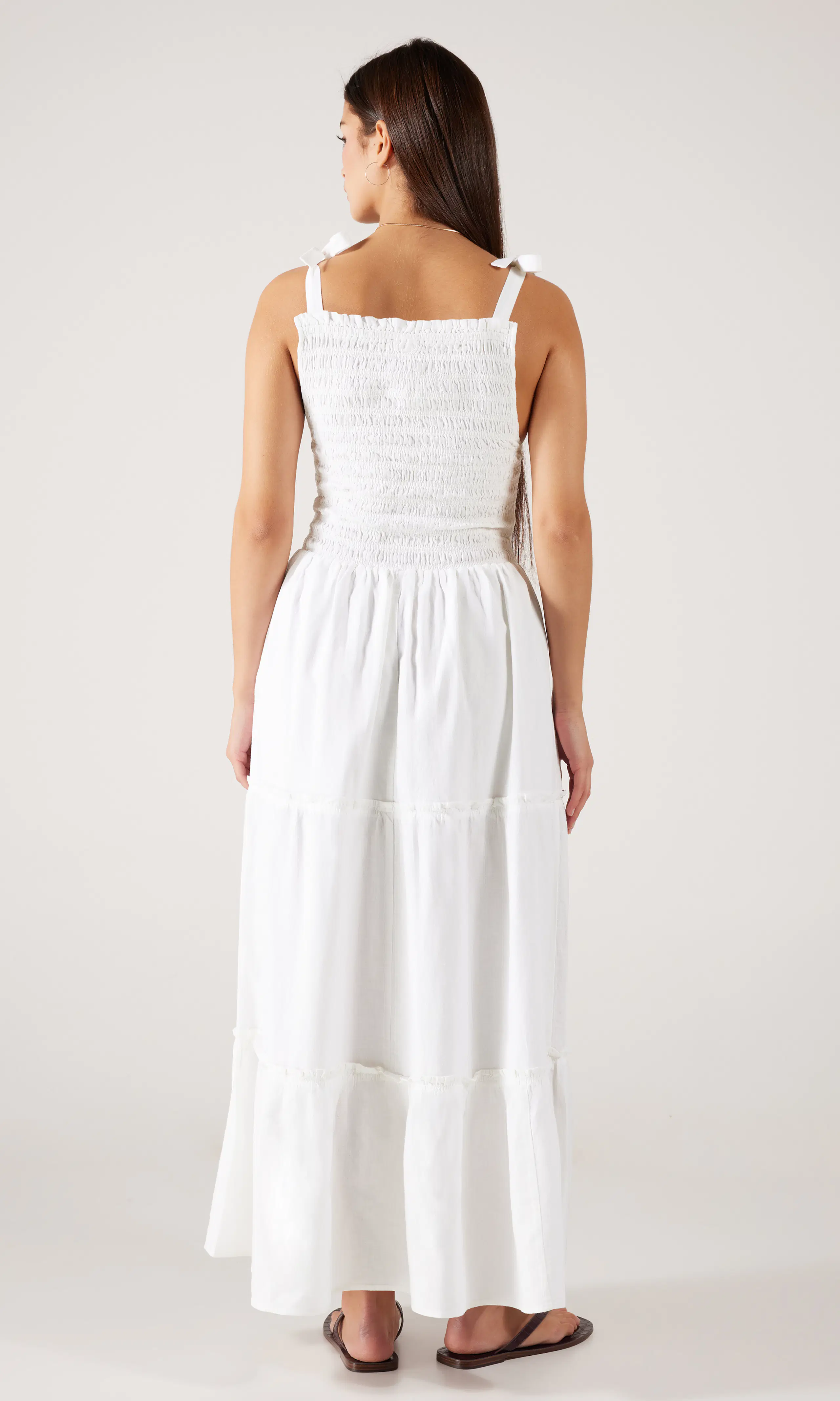 Linen Drew Dress. Back. Model.