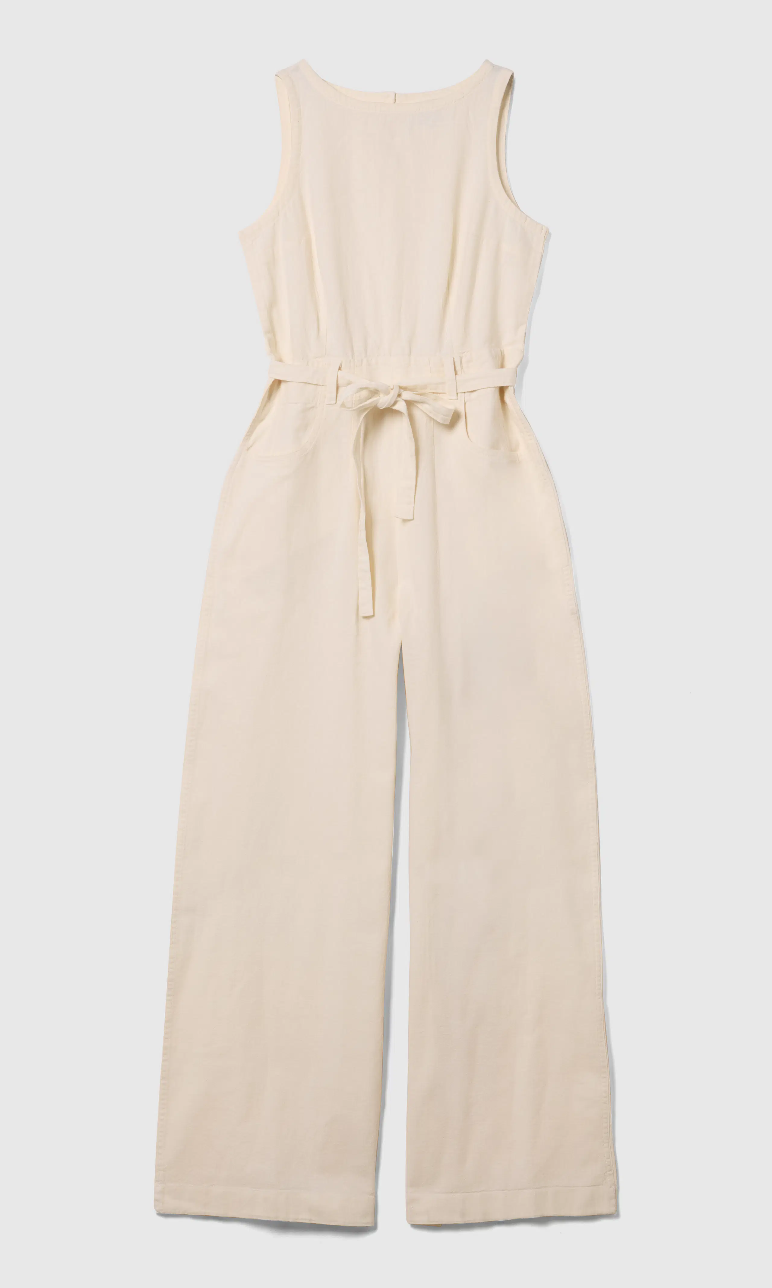 Loose Boatneck Vit Jumpsuit. Front. Flat.