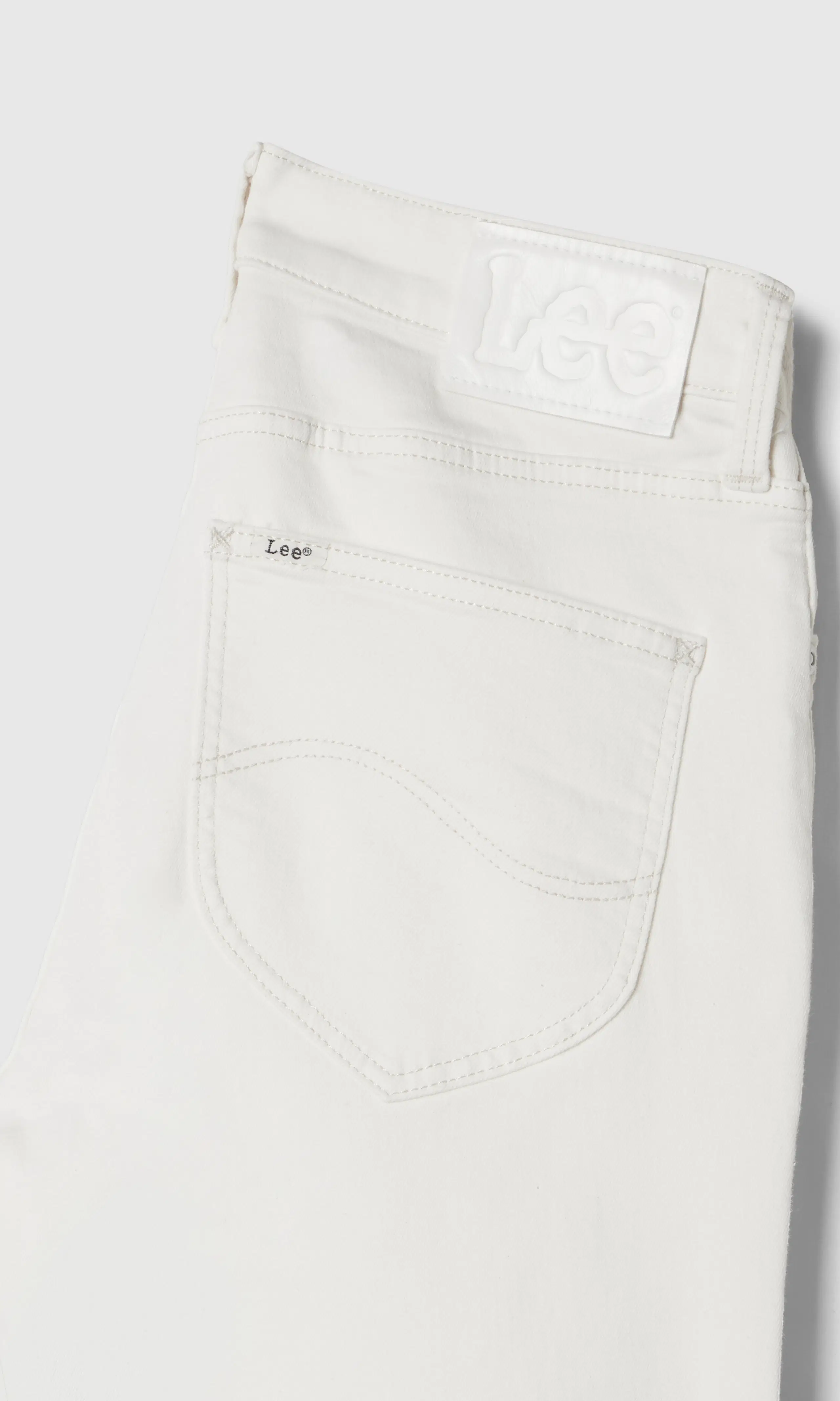 Marion Straight Vita Jeans. Detail 1. Flat.