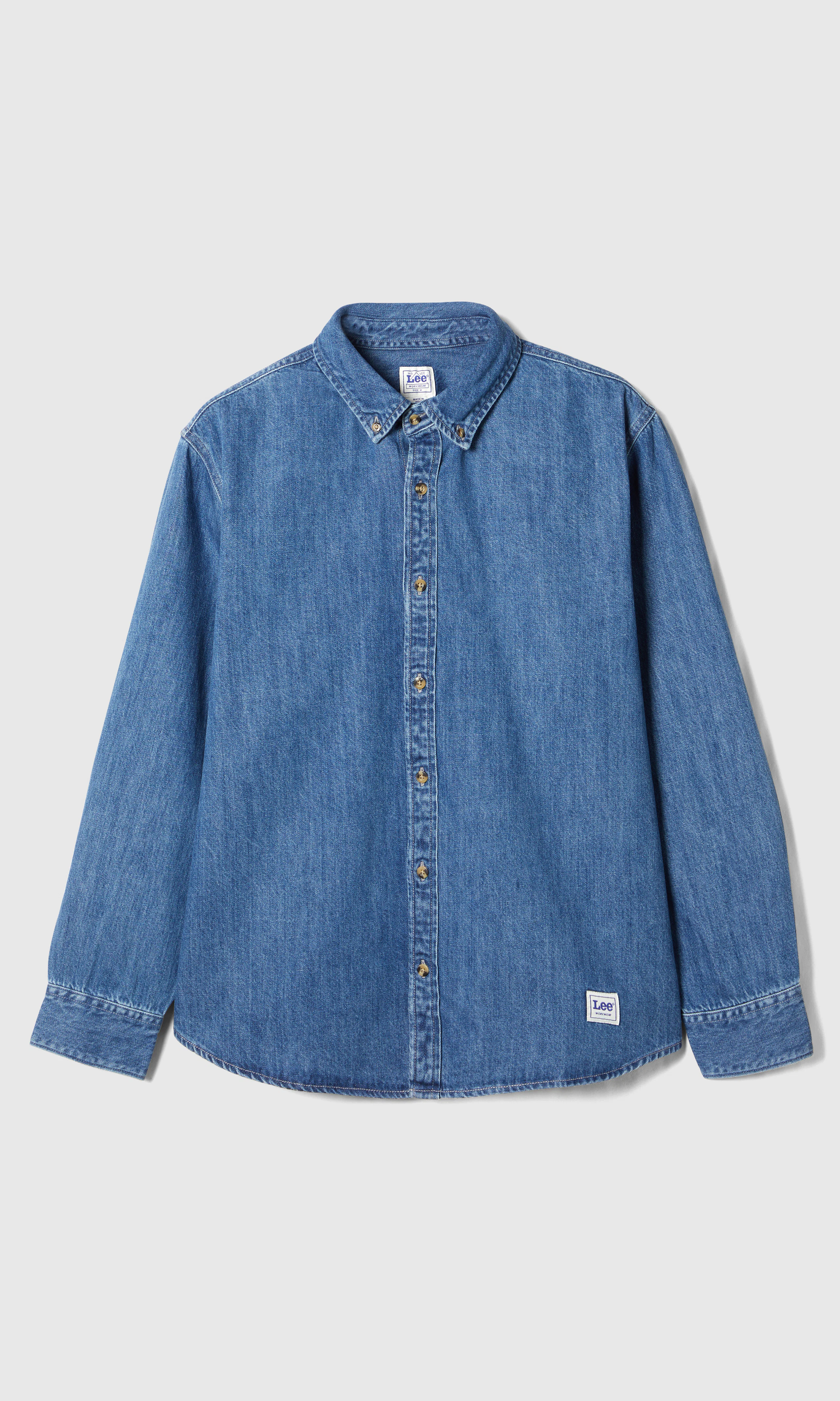 Workwear Relaxed Button Down Denim Skjorte. Front. Flat.
