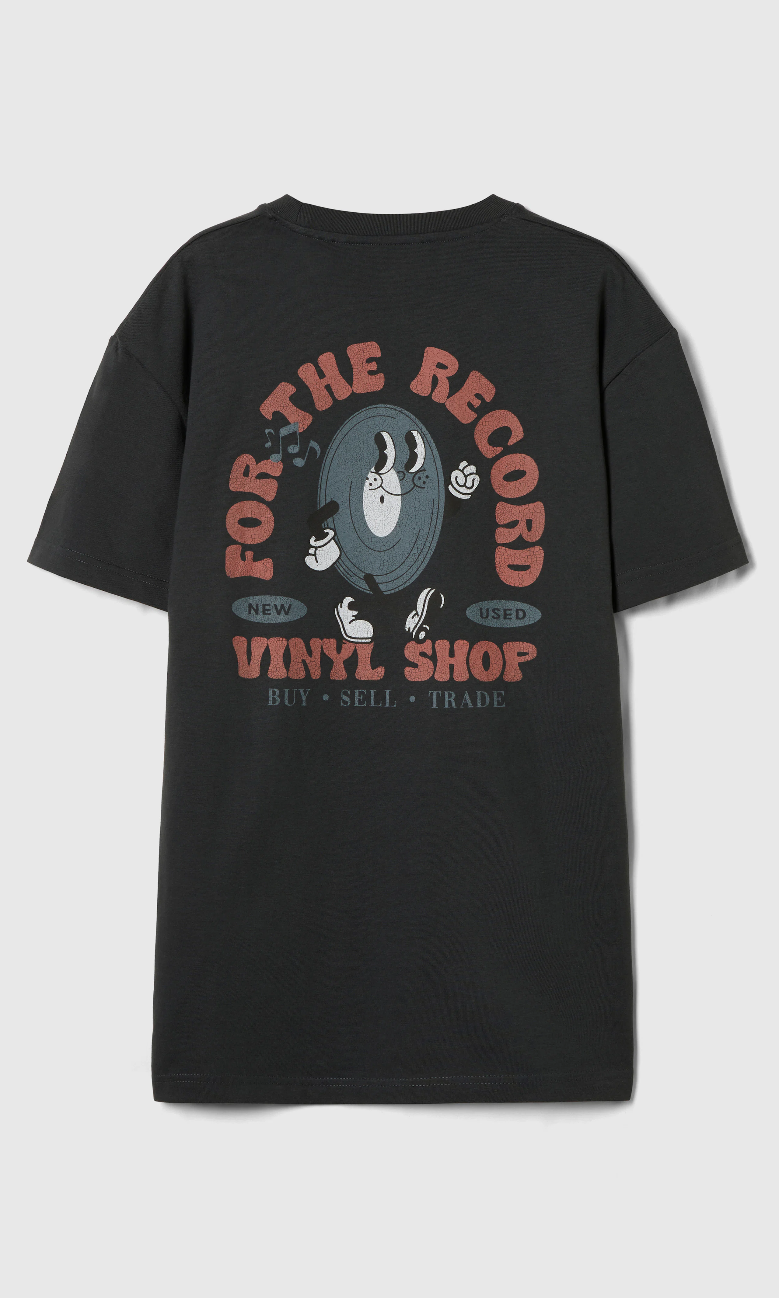 Relaxed Vinyl Musta T-Paita. Front. Flat.