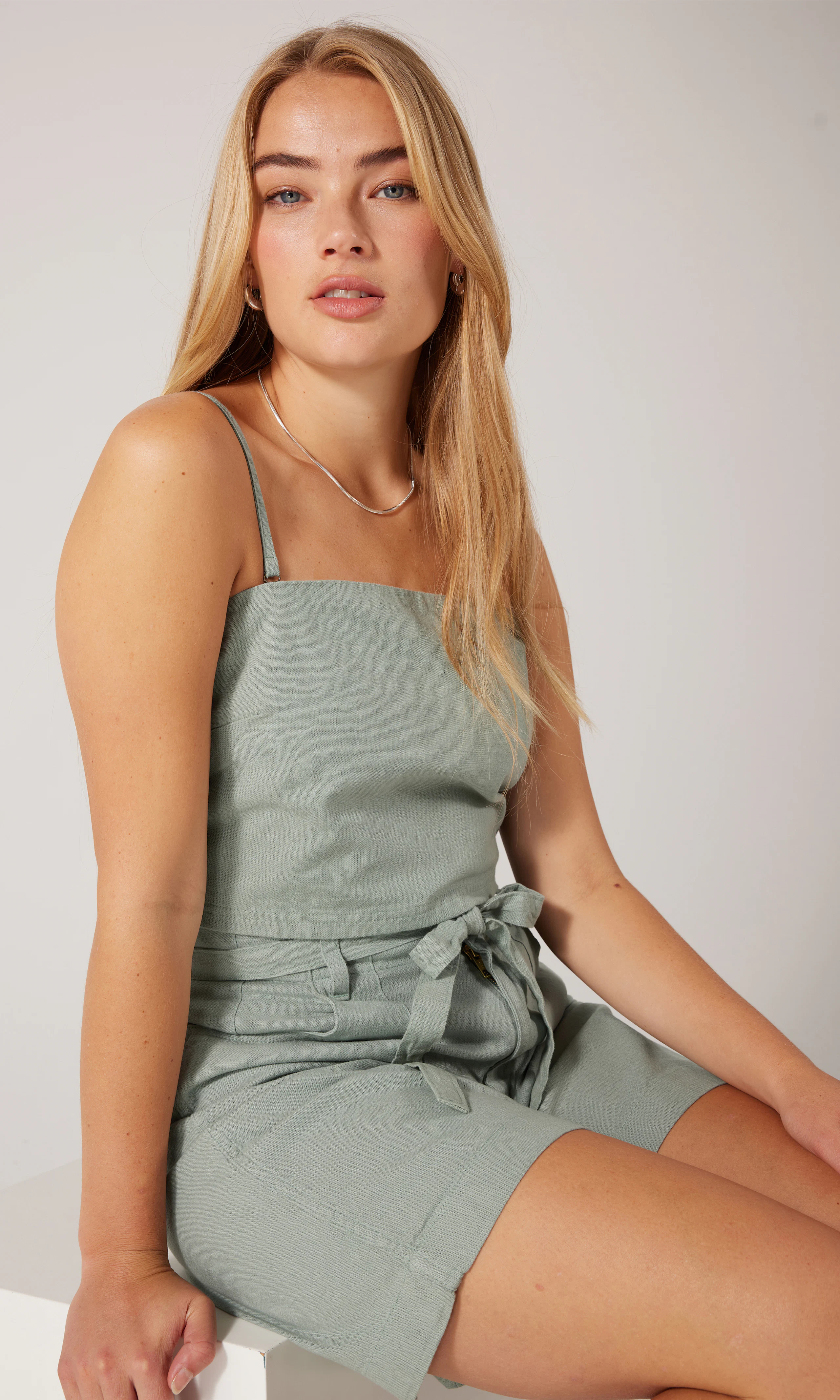 Strappy Tank Topp. Front. Model.