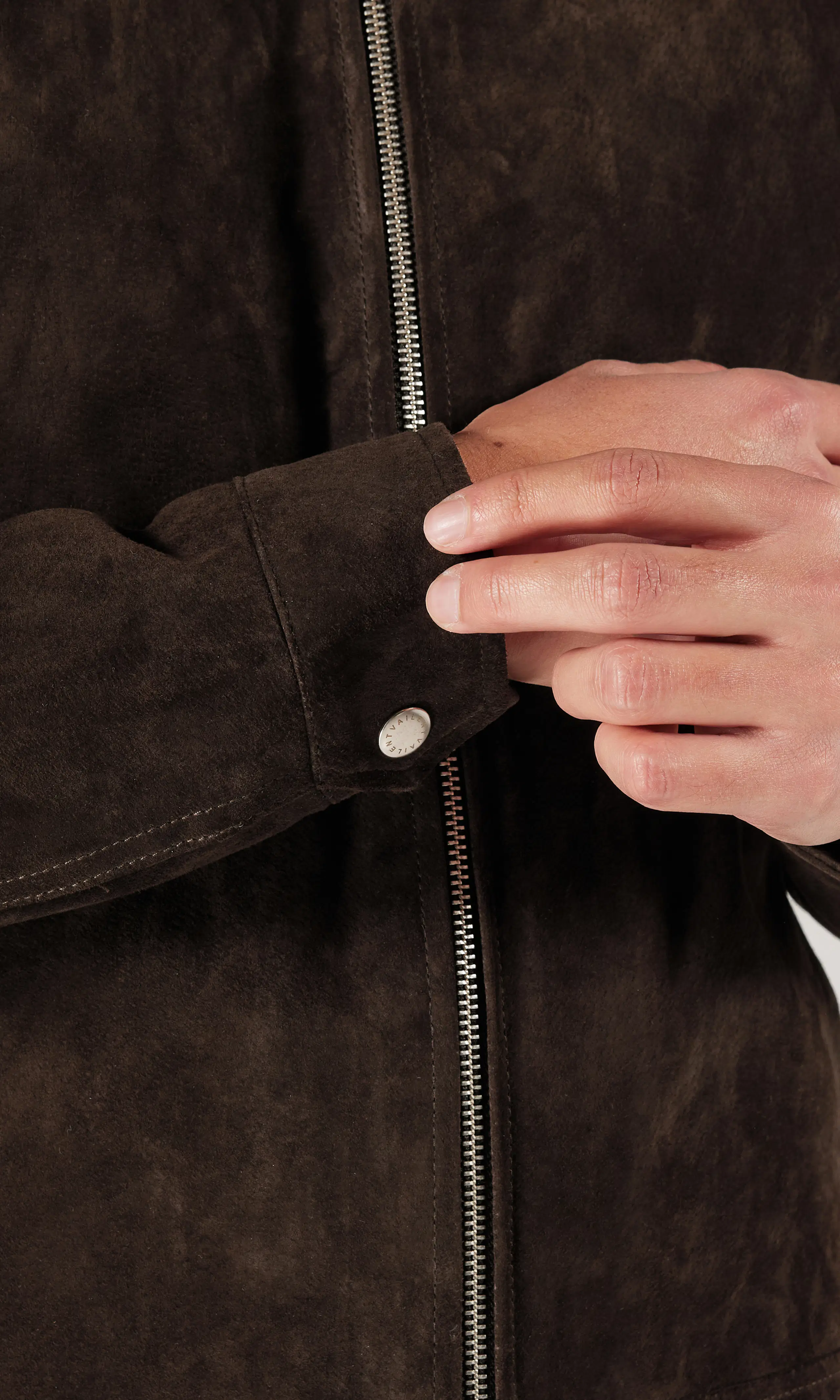 Suede Mocka skinnjacka. Detail 2. Model.