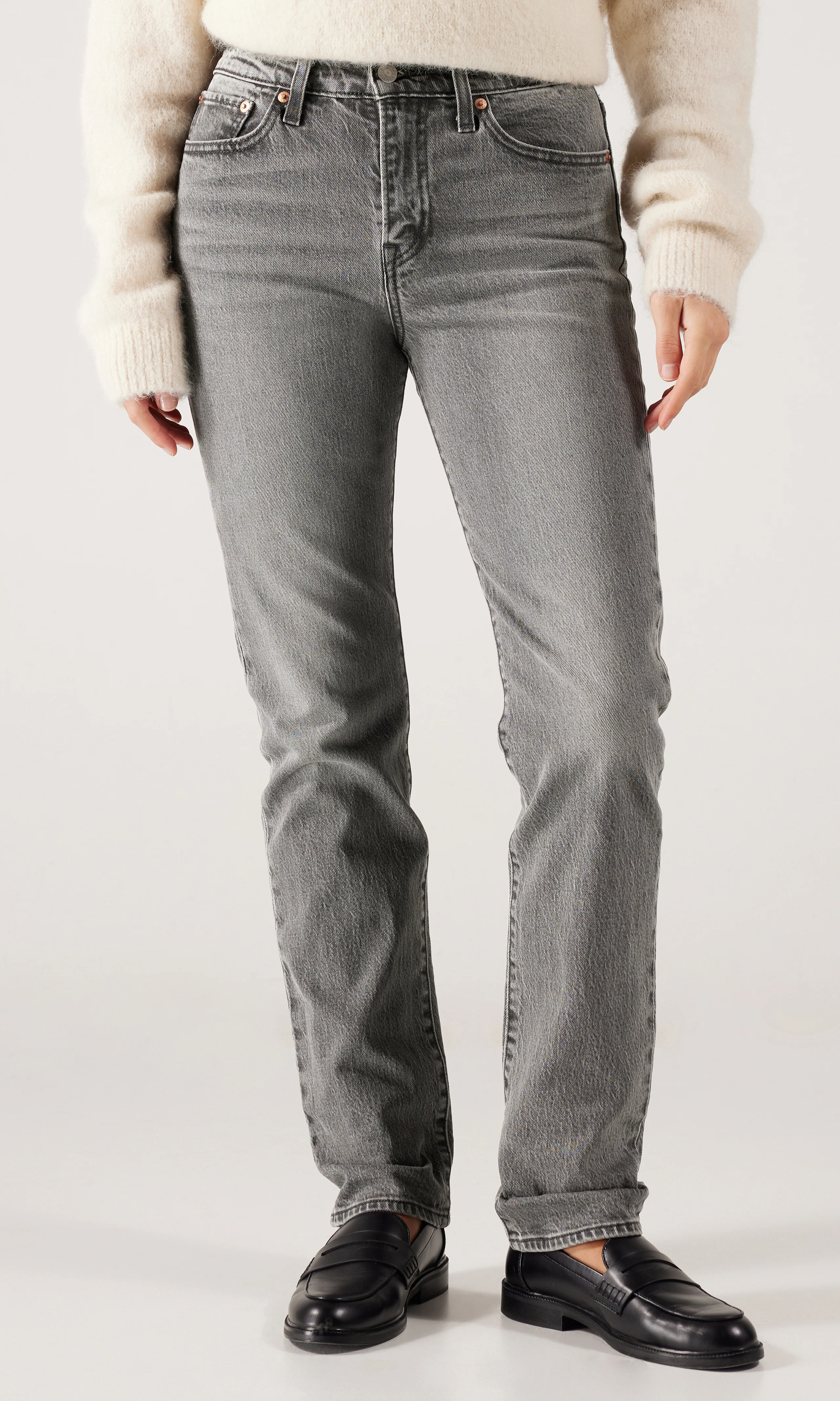 Wedgie Slim Grå Jeans. Front. Model.
