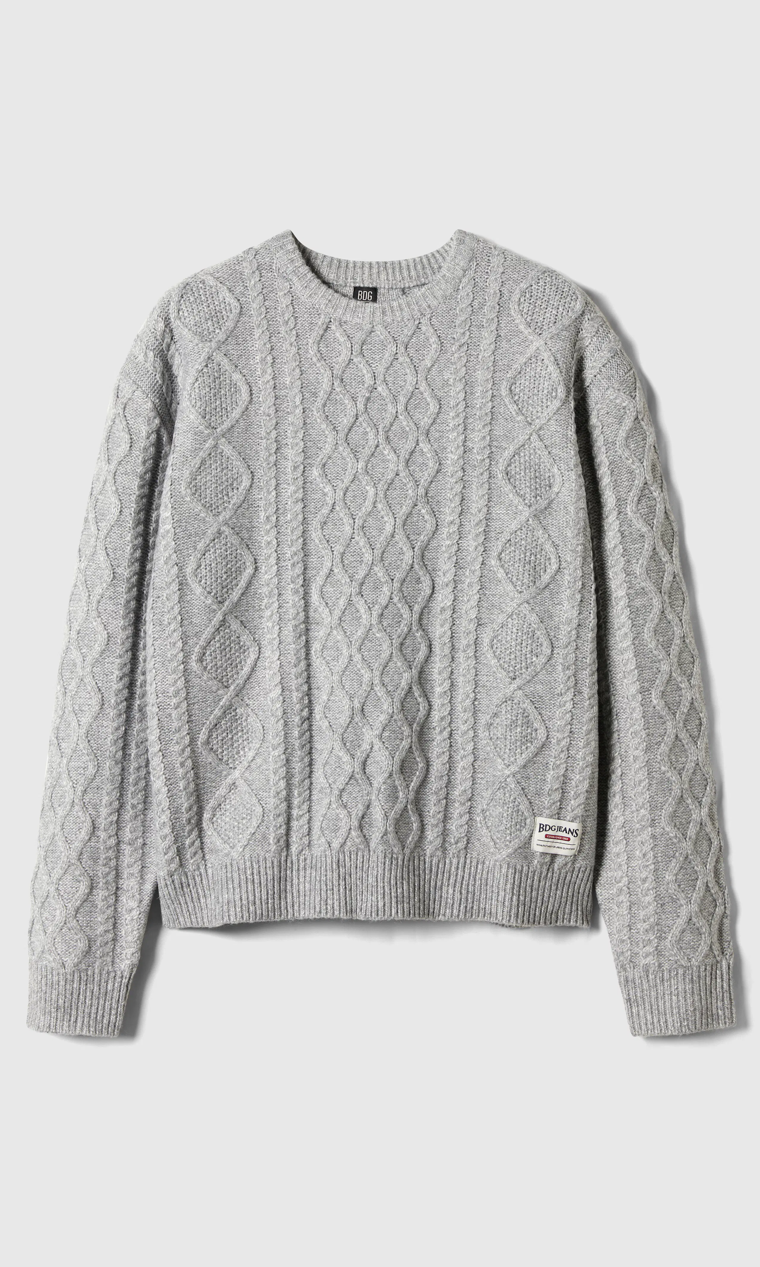 Cable Knit Harmaa Palmikkoneule. Front. Flat.