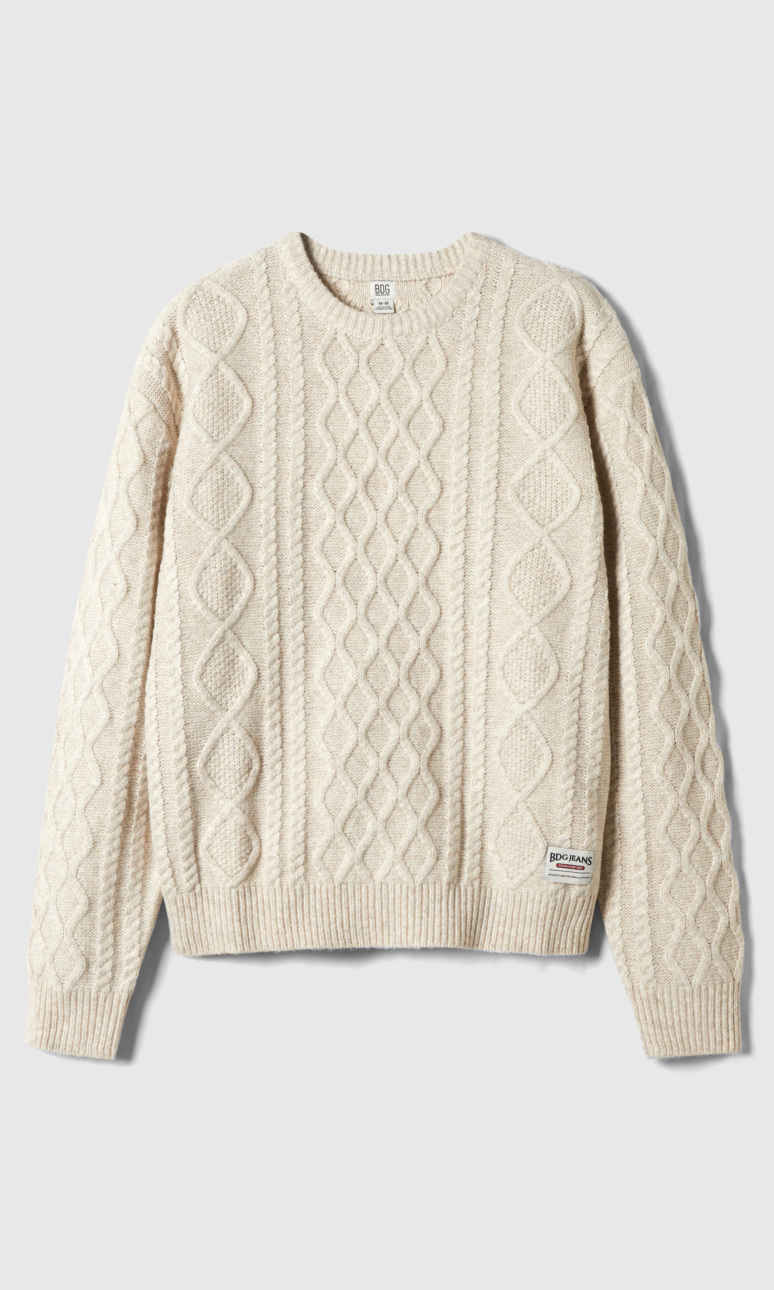Cable Knit Vit Stickad Tröja. Front. Flat.