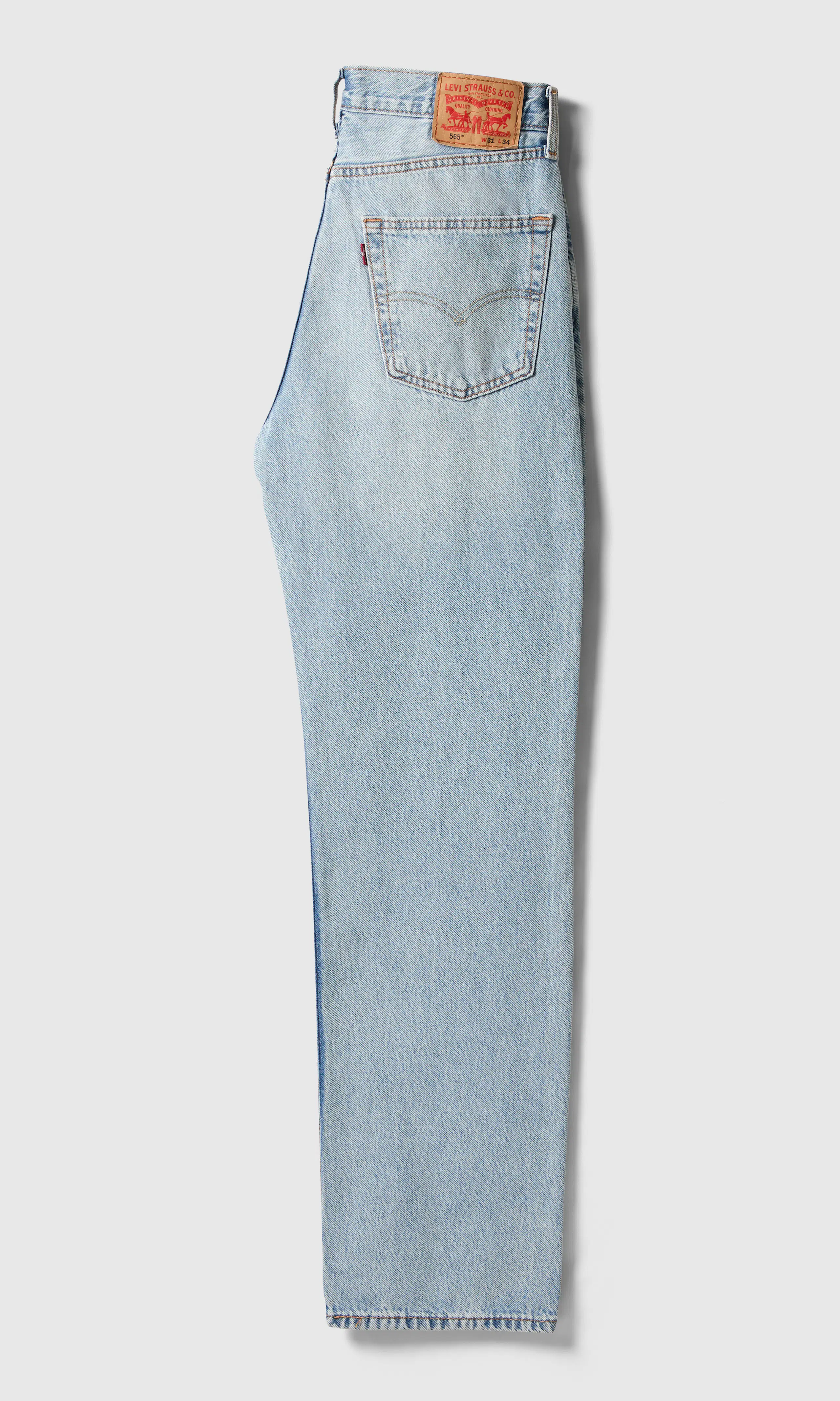 565™ Loose Straight Vaaleansiniset Farkut. Back. Flat.