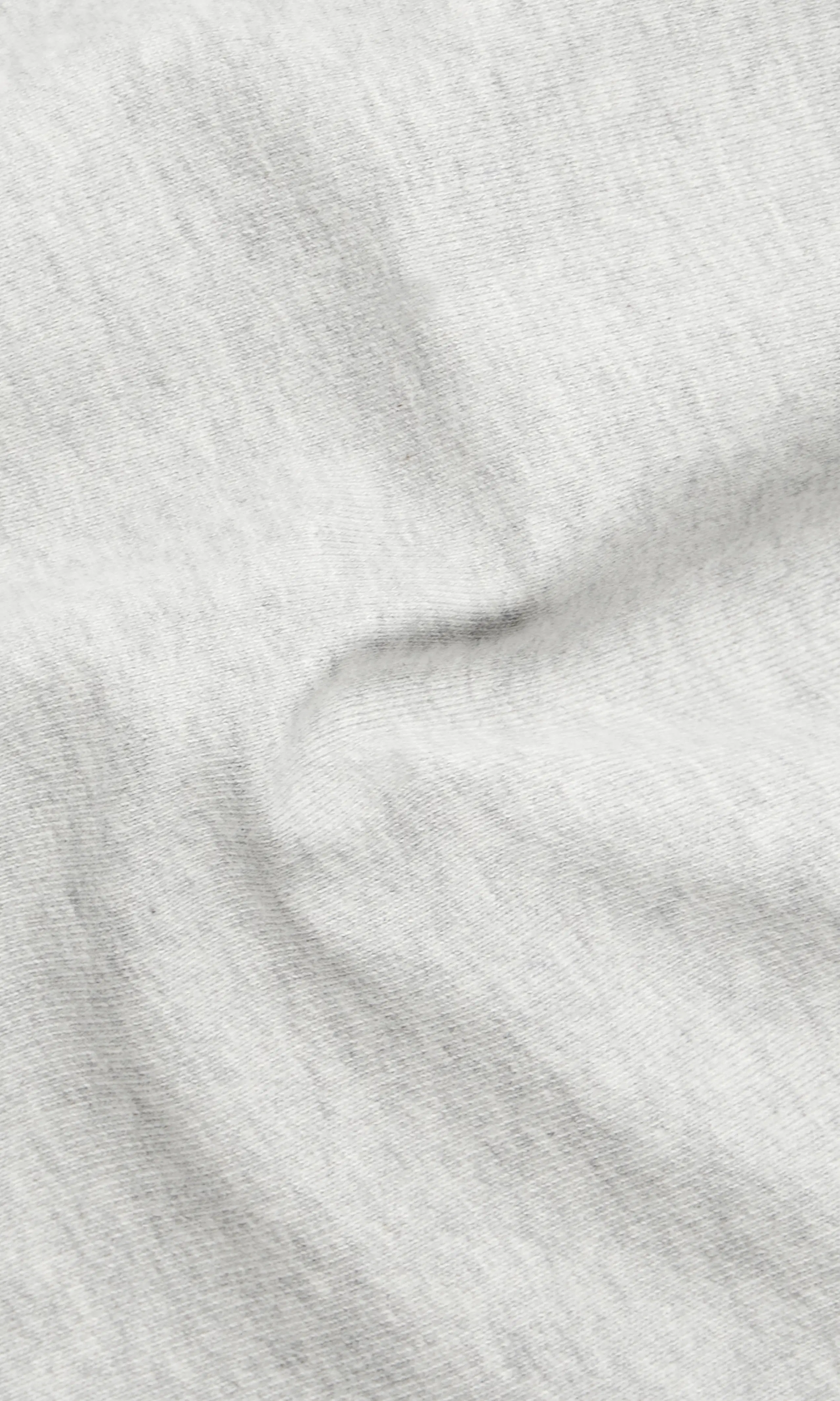 Premium Graphic Crew Harmaa Collegepaita. Detail 2. Flat.