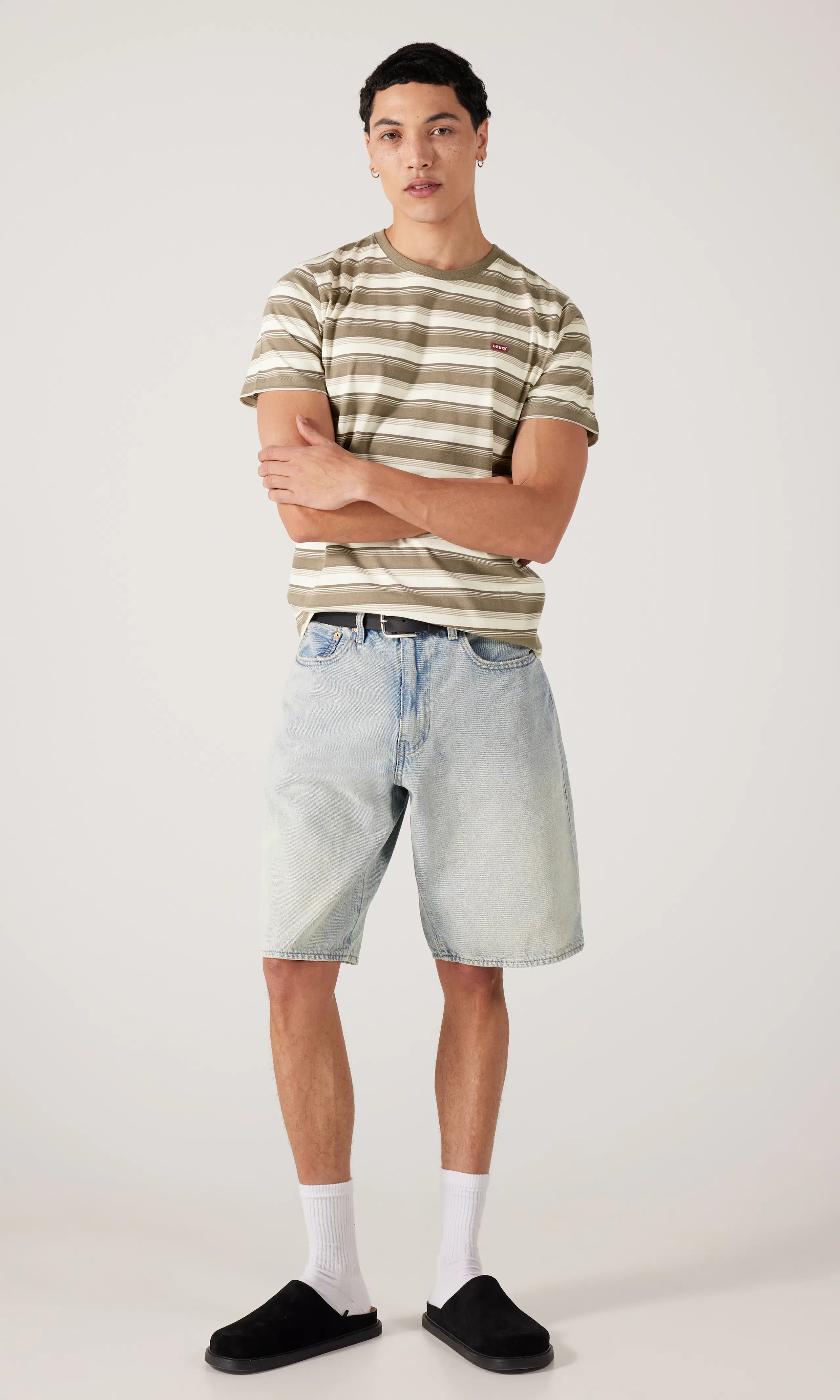 478™ Baggy Ljusblå Shorts. Front 1. Model.