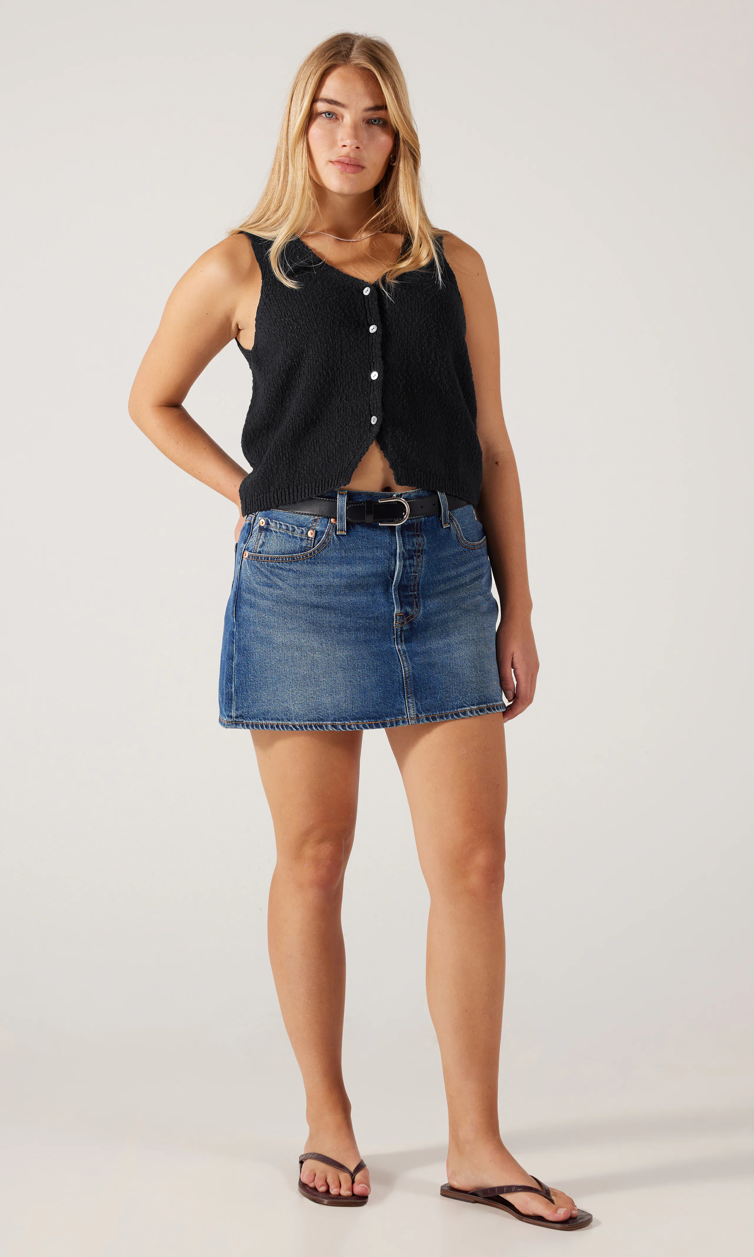 Helen Mini Boucle Vest. Front 1. Model.