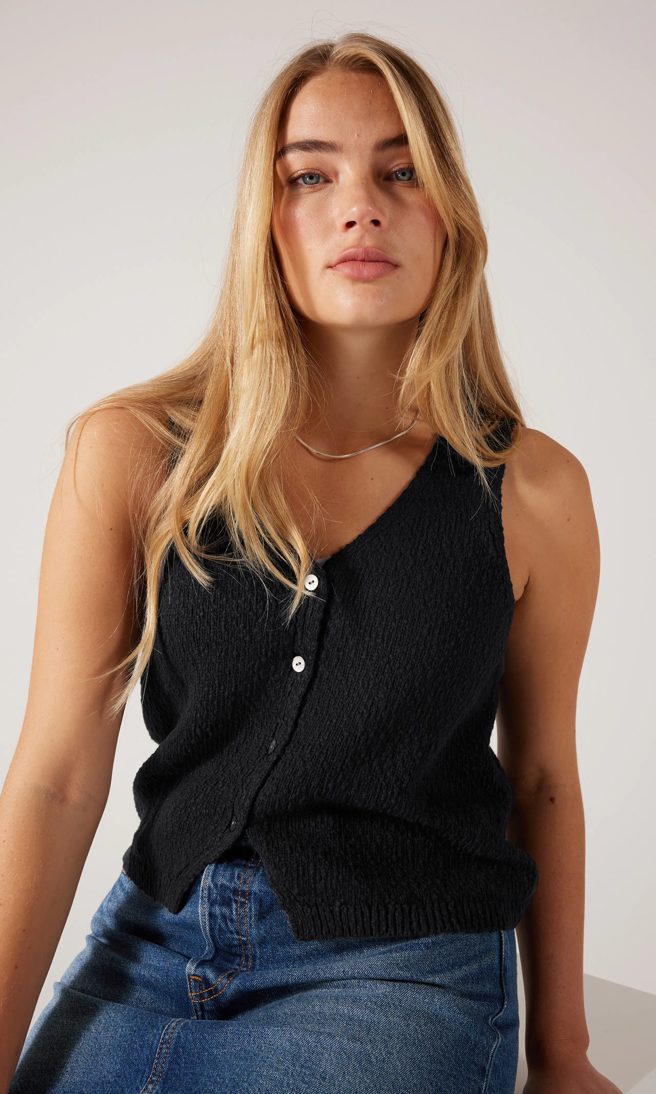 Helen Mini Boucle Vest. Front. Model.