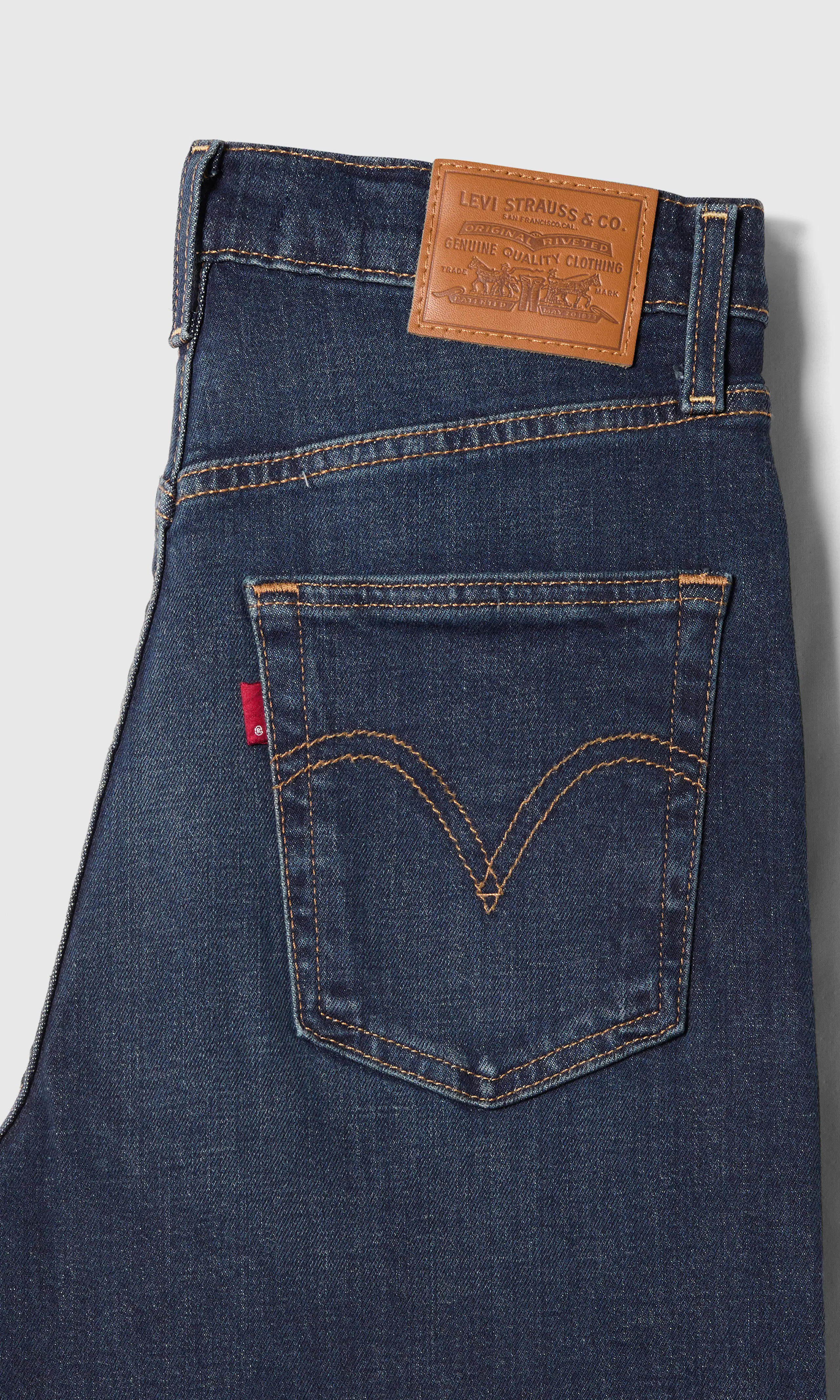 Ribcage Full Length Mörkblå Jeans. Detail 1. Flat.