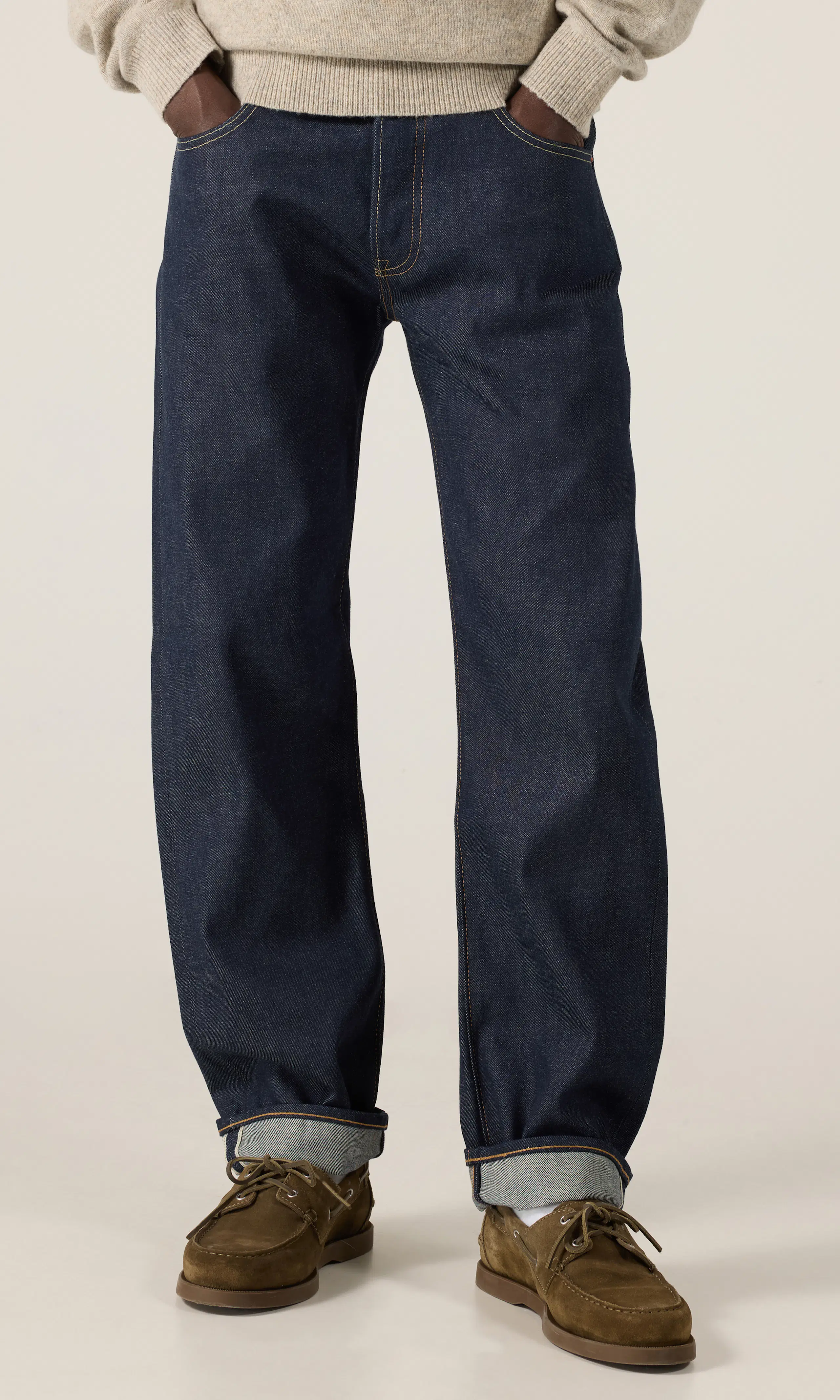 501® Original Selvedge Jeans. Front. Model.