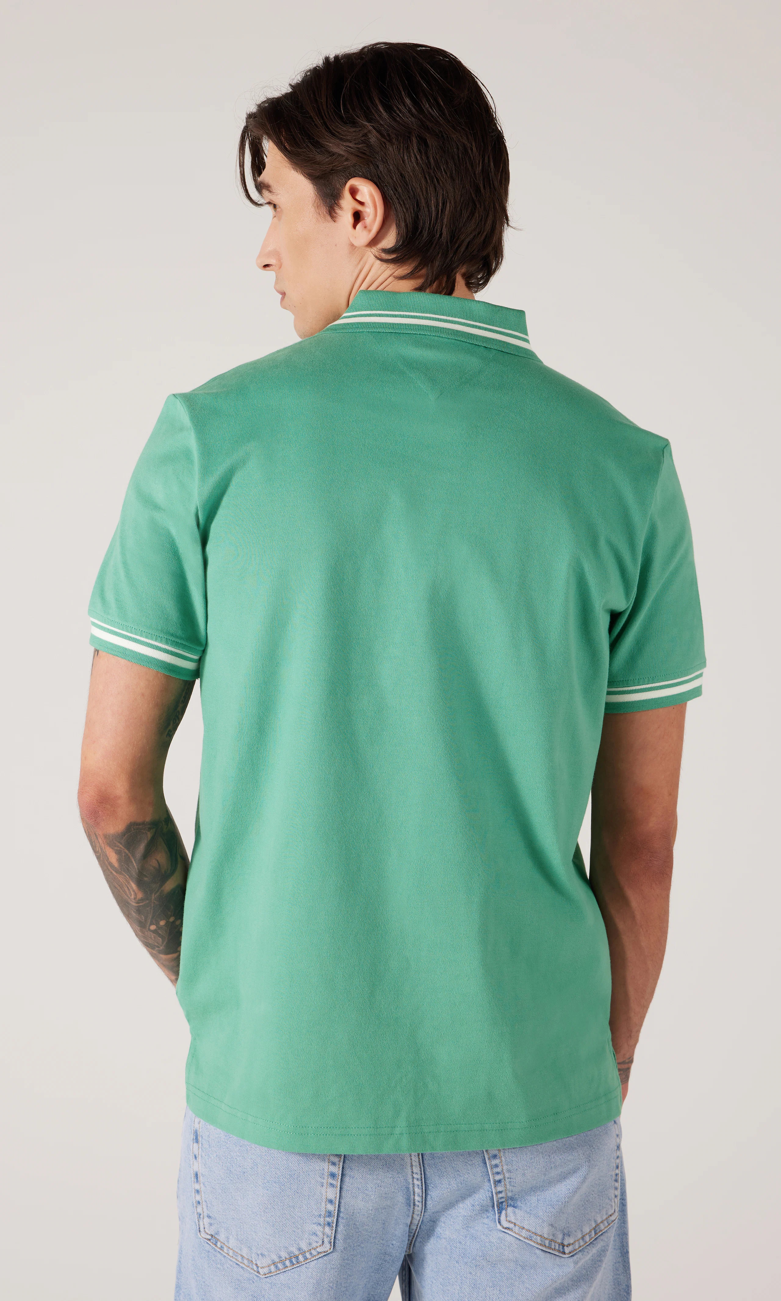 Regular Tipped Polo Pikeepaita. Back. Model.