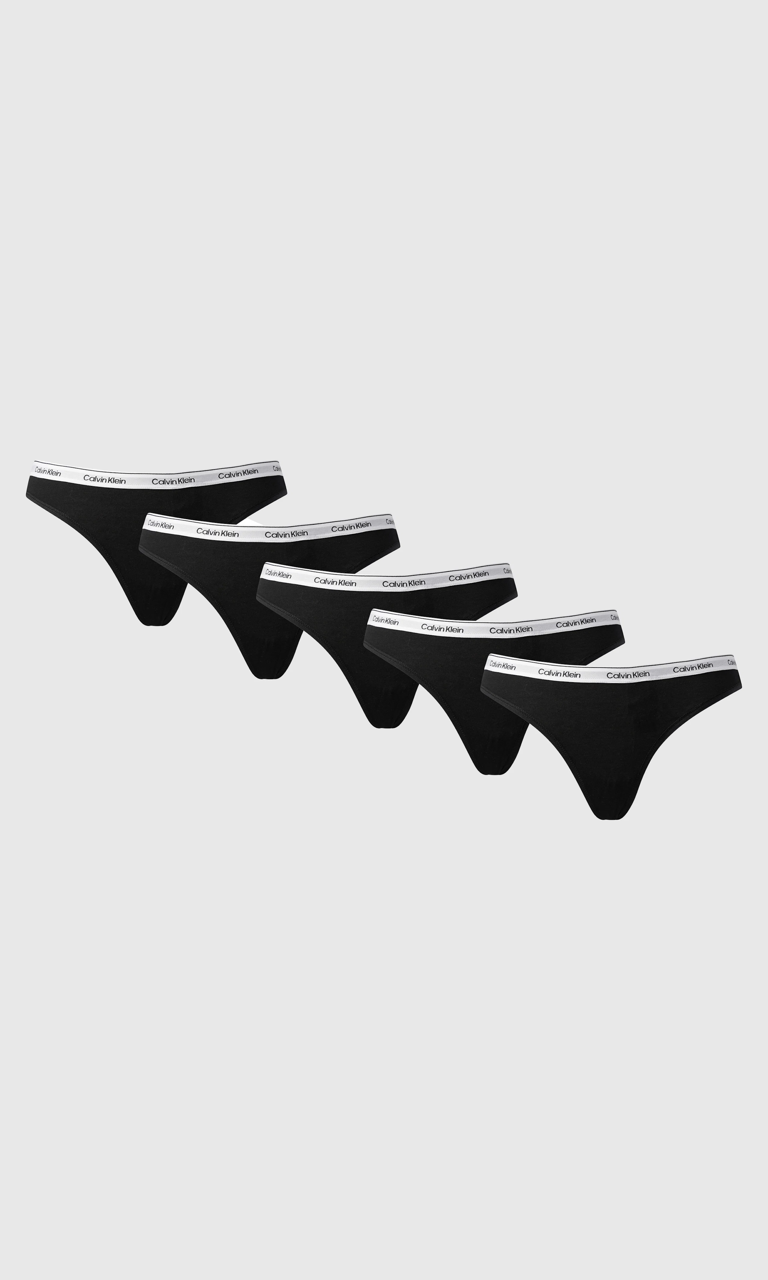 5-Pack Thong Svart Stringtrosa. Front. Flat.
